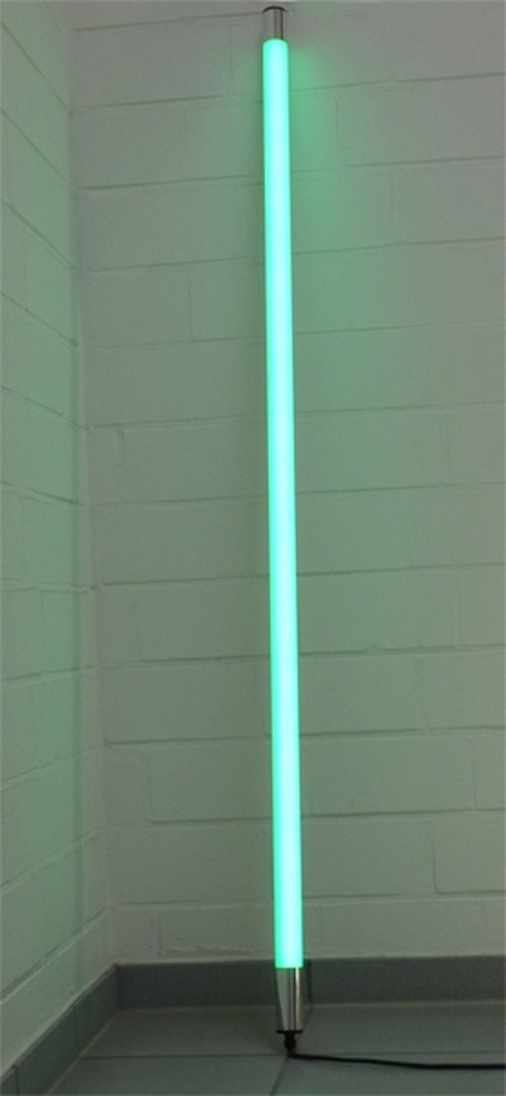 XENON LED Wandleuchte LED Leuchtstab Satiniert 0,63m Länge 800 Lumen IP44 für Außen Grün, LED Röhre T8, Xenon