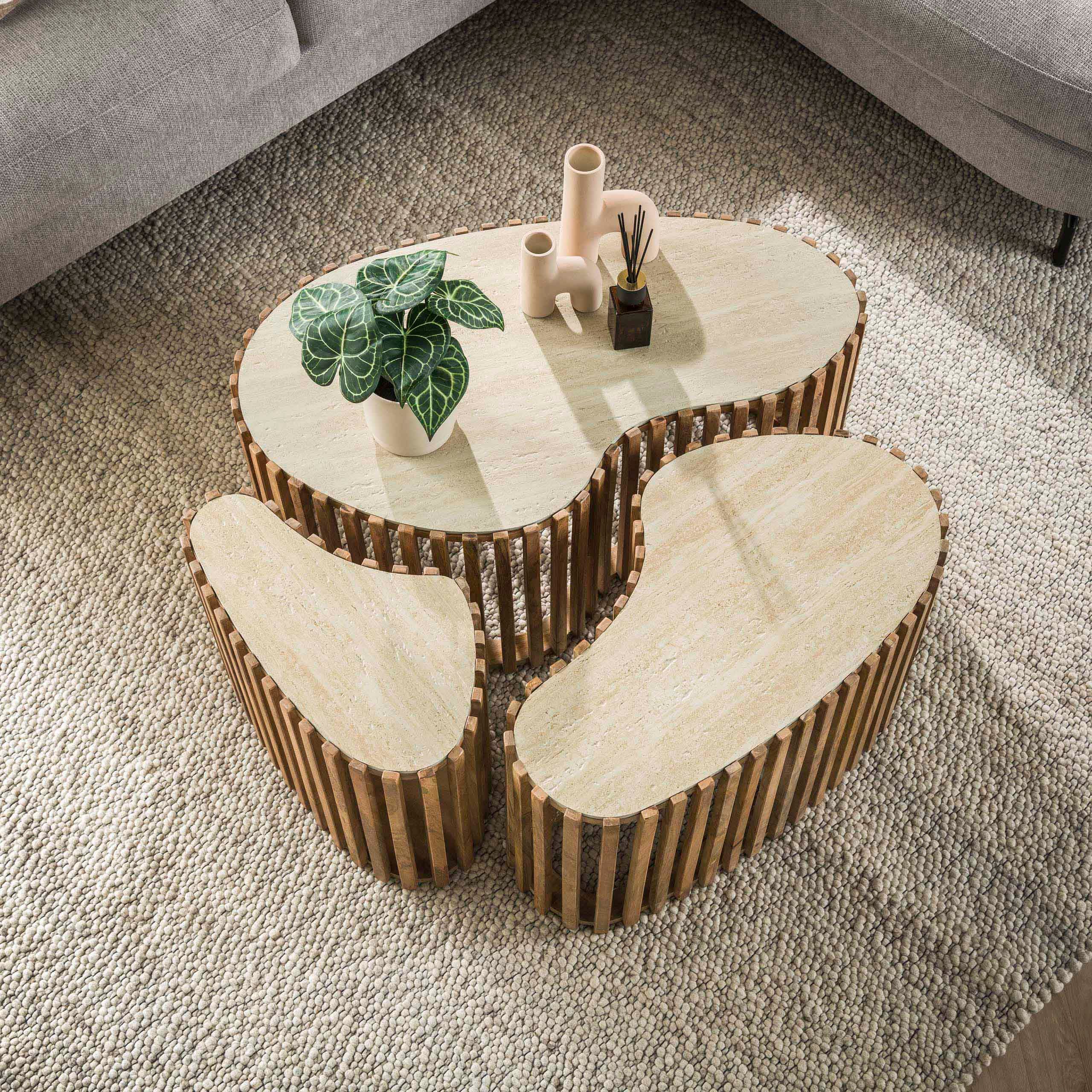 Villa Möbel Couchtisch Nuovo (1 Tisch, 3-St), Organisches Couchtisch Set aus massiver Mango in Sand