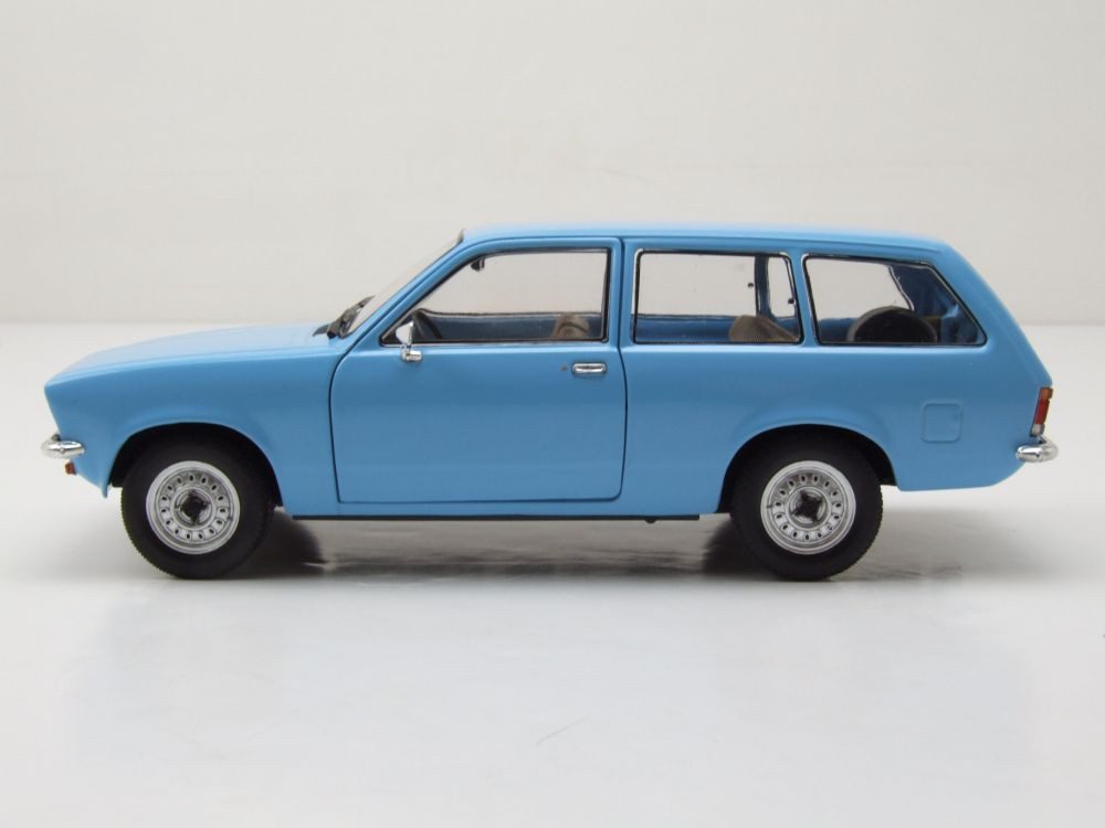 Whitebox Modellauto Opel Kadett C Caravan Kombi 1973 hellblau, Maßstab 1:24