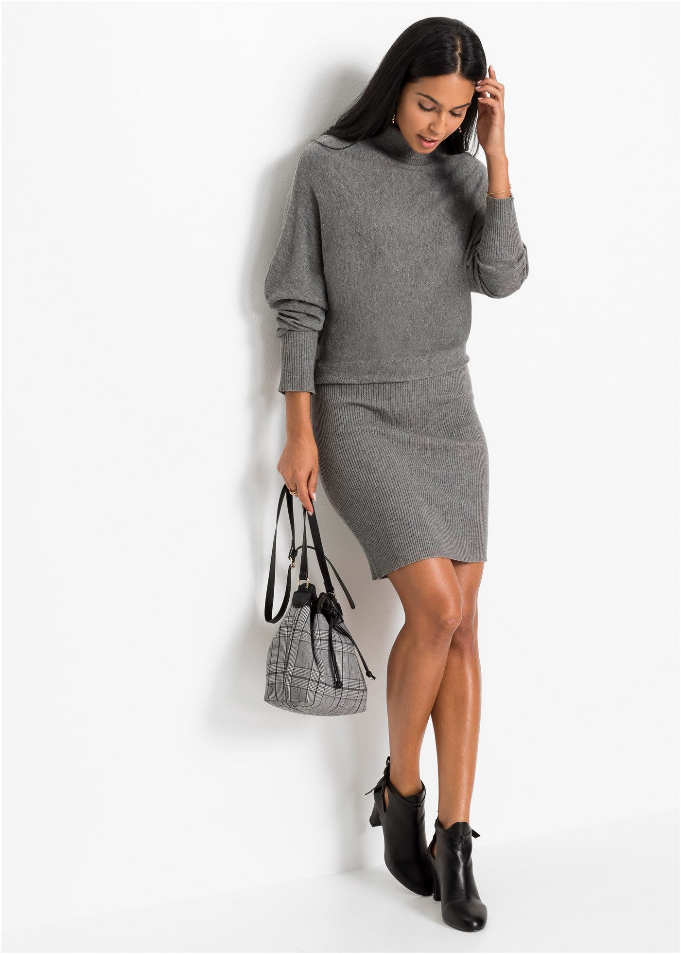 bonprix Strickkleid mit Rollkragen, aus Viskose, Polyamid und Polyester