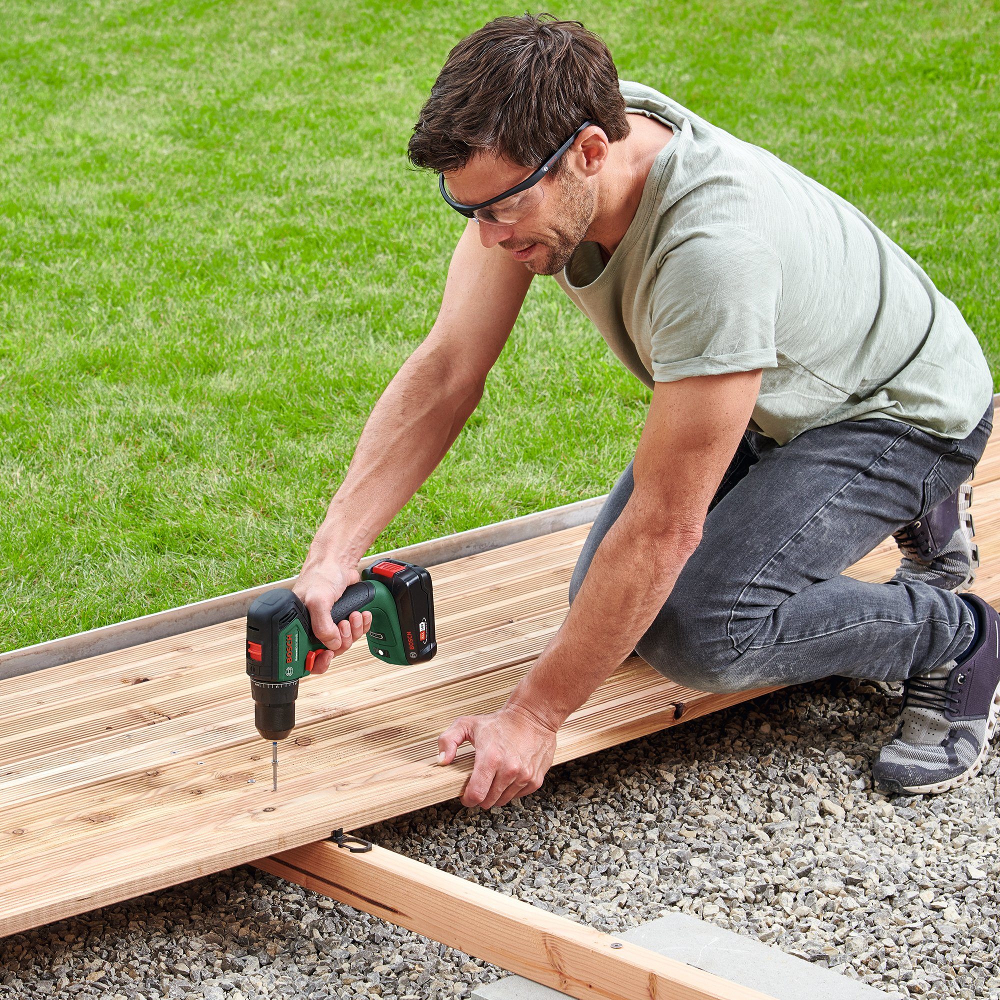 Akkus und Home Koffer, Akku-Bohrschrauber Ladegerät & Inkl. mit 18V-60, Bosch UniversalDrill Garden 2 18V/2Ah