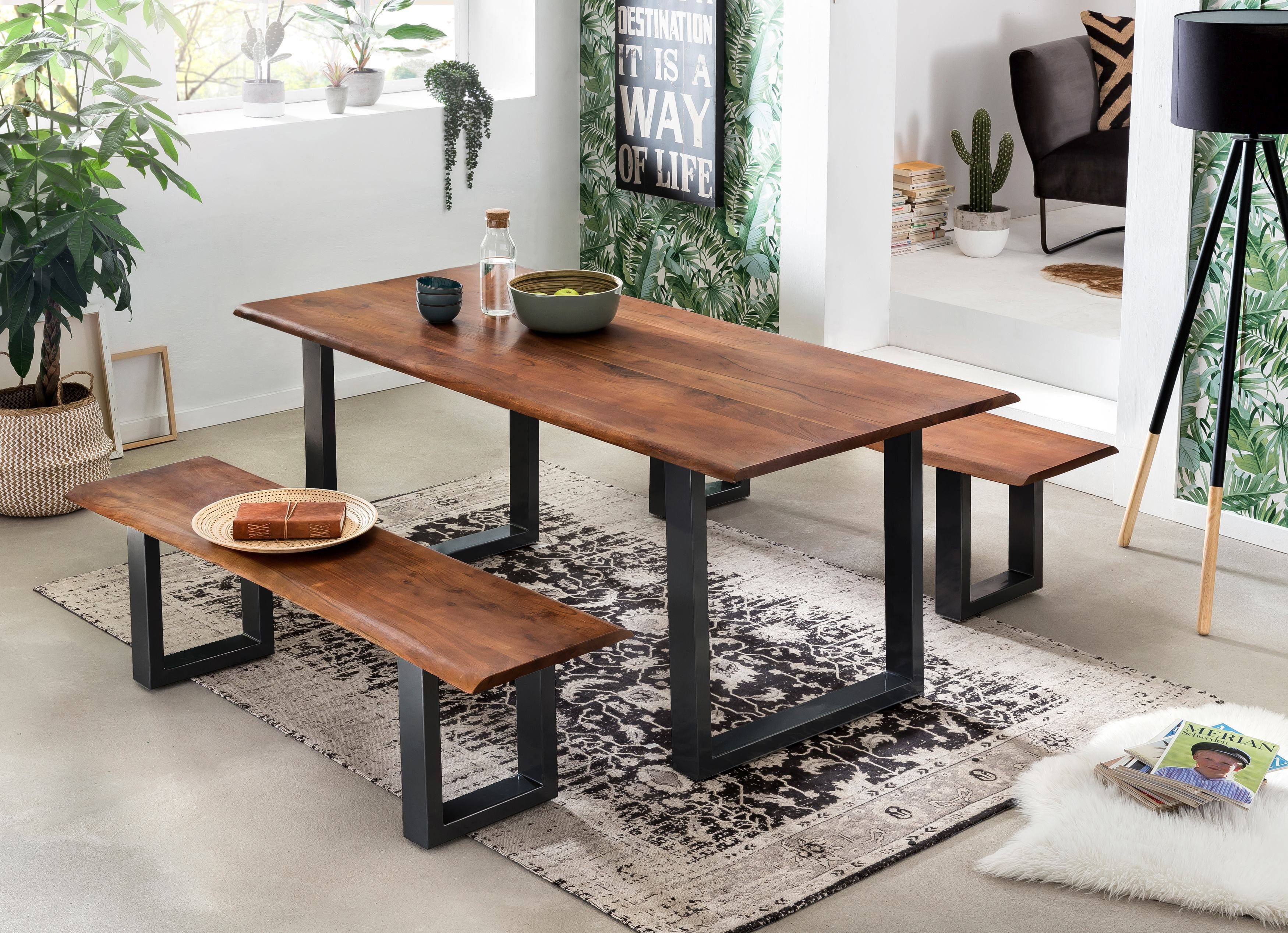SIT Bank Tables&Tops, aus massiver Akazie, mit schwarzem Metallgestell
