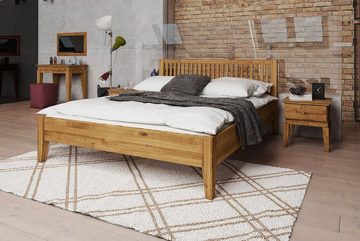 Natur24 Bett Bett Sydo 1 Wildeiche massiv 200x200cm mit Holzkopfteil und Holzbeinen
