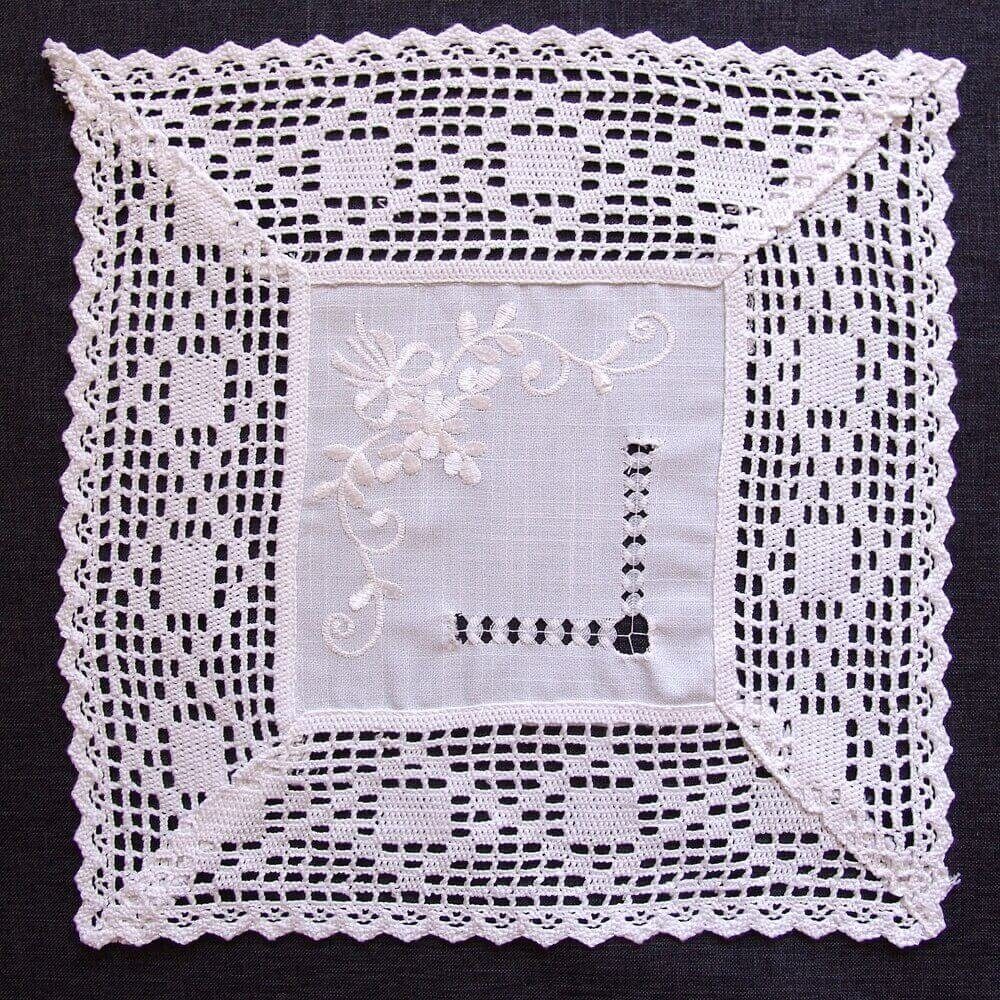 matches21 HOME & HOBBY Tischdecke Tischdeckchen BRIT Häkelbordüre Landhaus günstig online kaufen