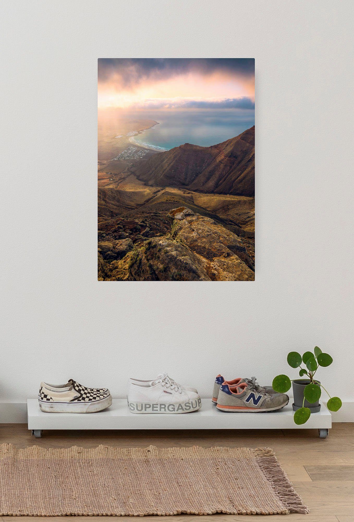 Komar Leinwandbild Cliffs of Famara - Größe 40 x 60 cm, Baum, Berge, Blumen, Blätter, Foto, Jahreszeiten, Landschaft, Meer, Natur, Palmen, Strand (Packung, 1 St), Keilrahmenbild mi Echtholzrahmen