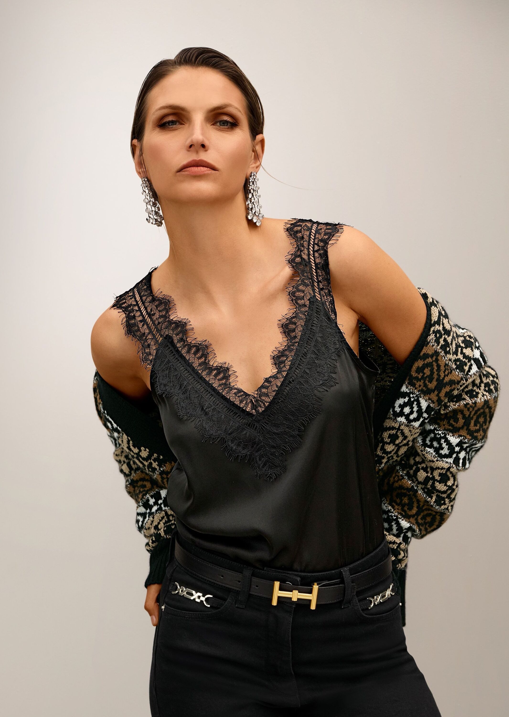 MADELEINE Shirttop Satin-Top mit Spitze