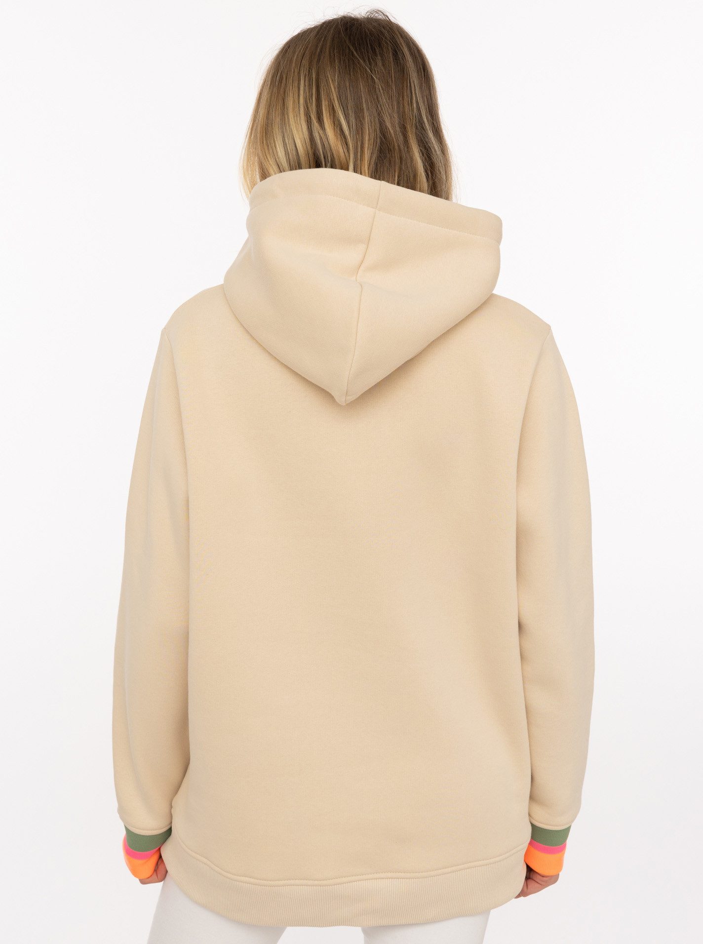 Zwillingsherz Hoodie "Patches & Amore" farbenfrohe Stickereien, Kapuze und Fronttasche