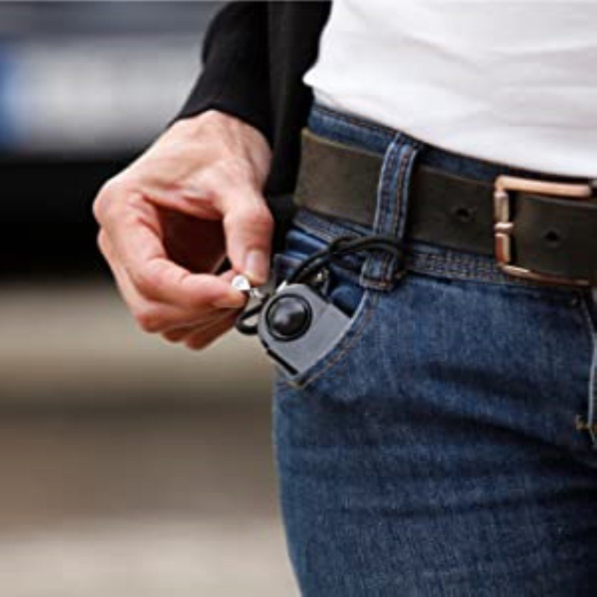 Untiec Personenalarm Panik-Alarm Taschenalarm 100dB Alarmanlage (Reise Überfall Schutz Alarm Sirene Bewegungsmelder Mini Alarmanlage)