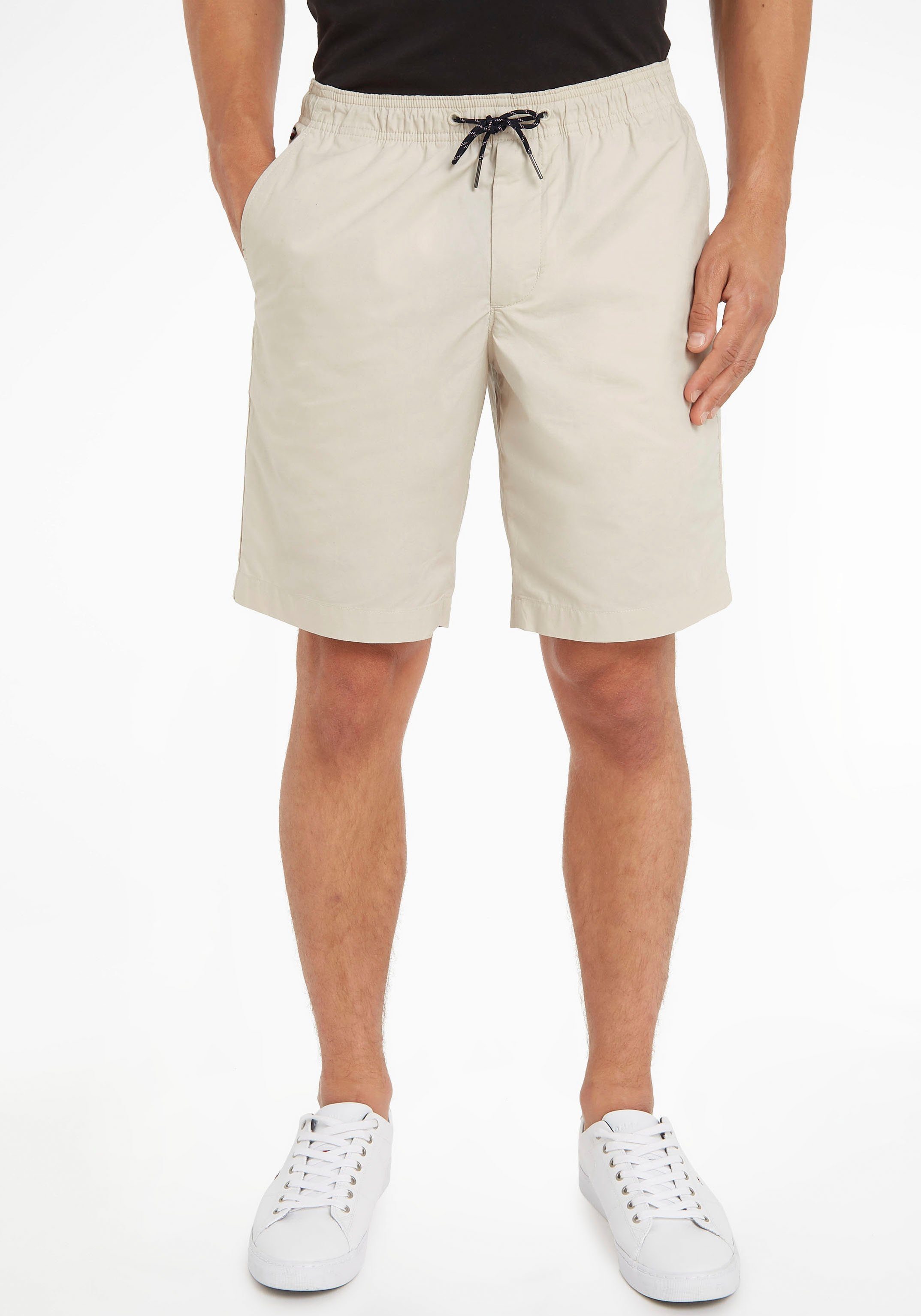 Tommy Hilfiger Stoffhose BROOKLYN PO POPLIN SHORT in schlichtem Design Bleached Stone