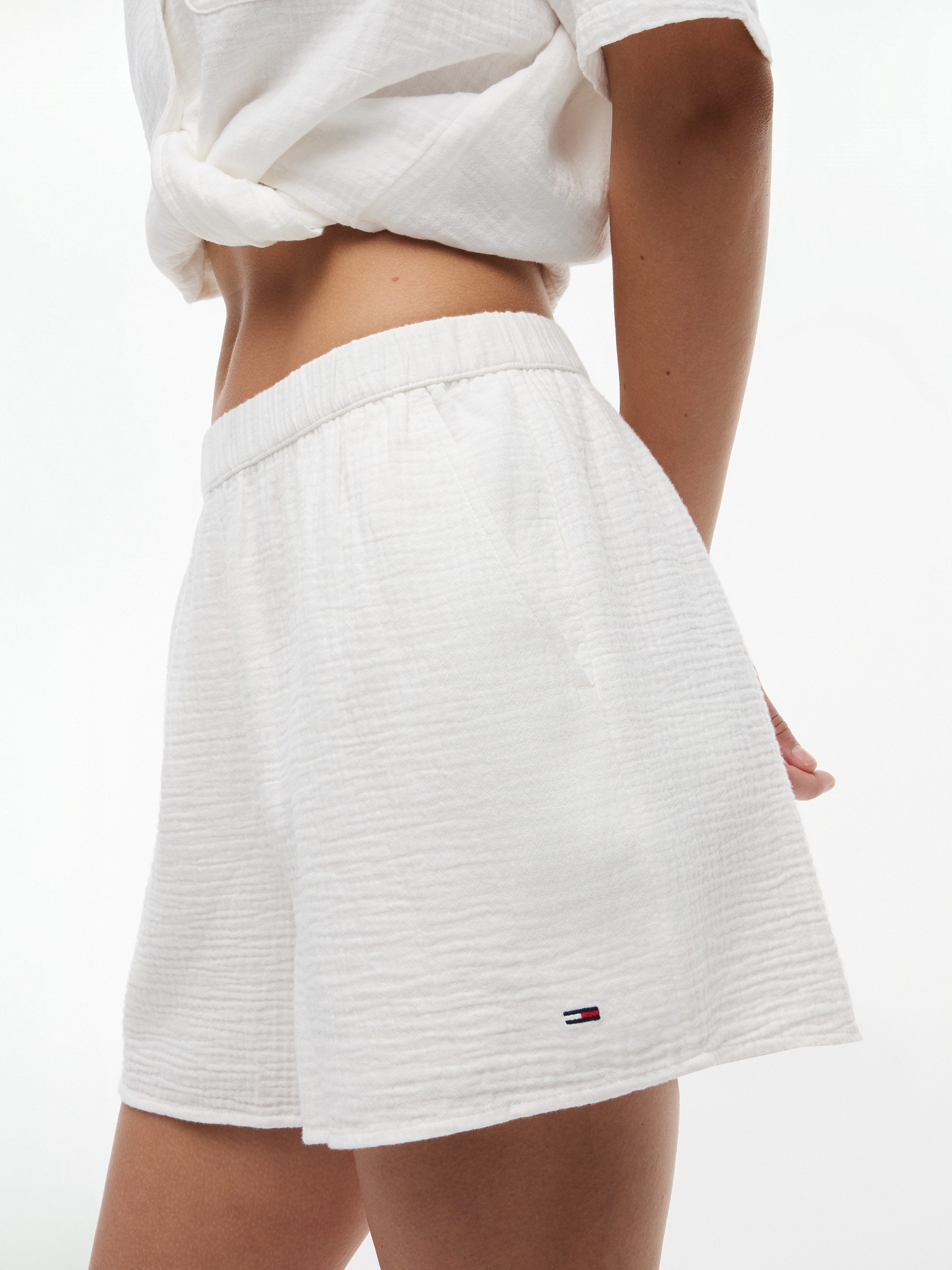 Tommy Jeans Shorts TJW TEXTURE RLX SHORTS Baumwolle, relaxed fit, Logo Flag