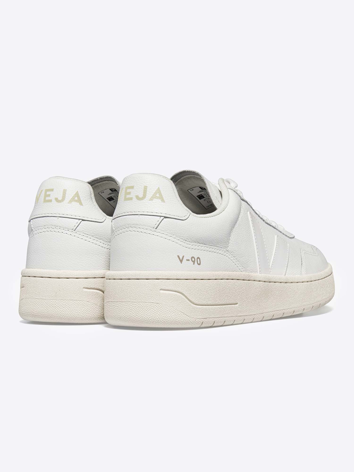 VEJA V-90 Sneaker