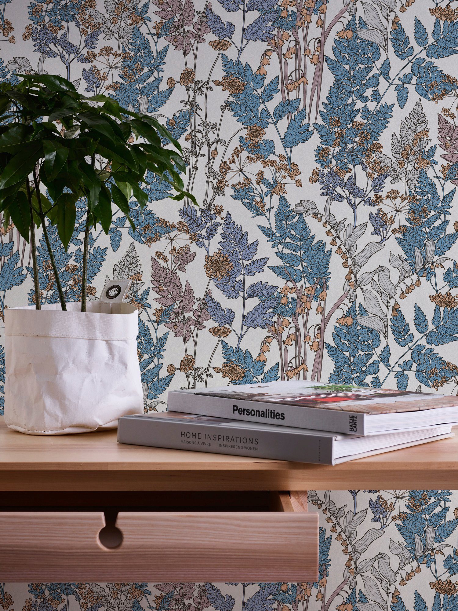 floral, botanisch, Vliestapete Tapete glatt, Blumen Architects Impression, blau/creme/beige Floral Paper