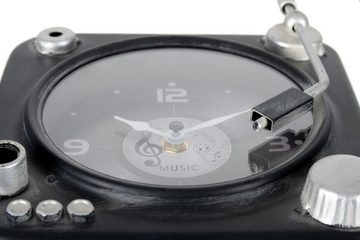 Stagecaptain Wanduhr PSU-1619 Uhr in Plattenspielerform - Turntableuhr mit Notenverzierung (Metall Wanddekoration im Plattenspieler Design mit Reglern und Tonarm)