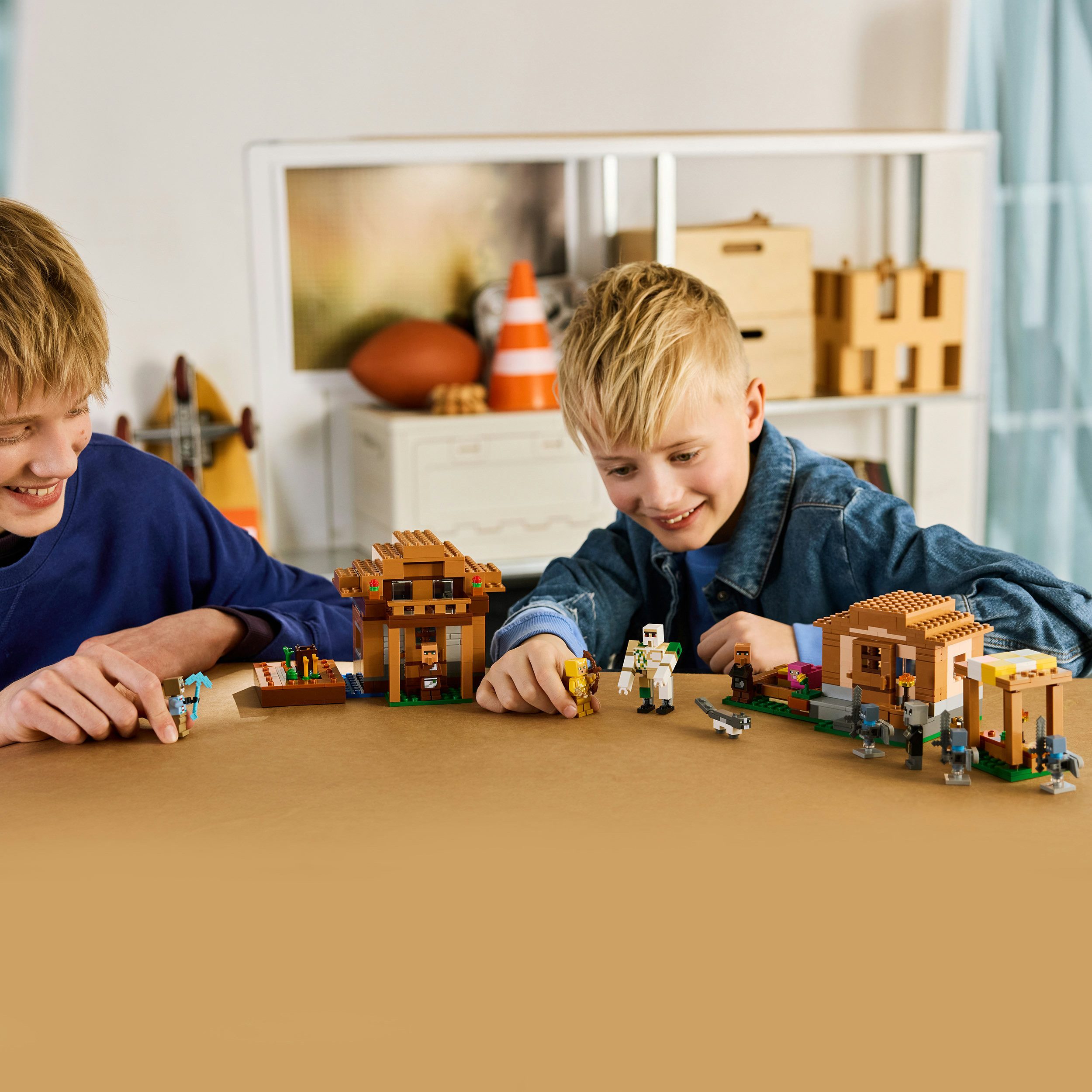 LEGO® Angriff des Magiers auf das Dorf (21596), LEGO Minecraft Konstruktionsspielsteine, (607 St), Made in Europe – Bild 2 von 5