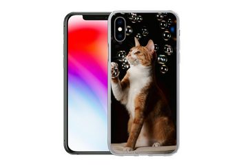 MuchoWow Handyhülle Rote Katze mit Blasen, Handyhülle Apple iPhone Xs, Smartphone-Bumper, Print, Handy