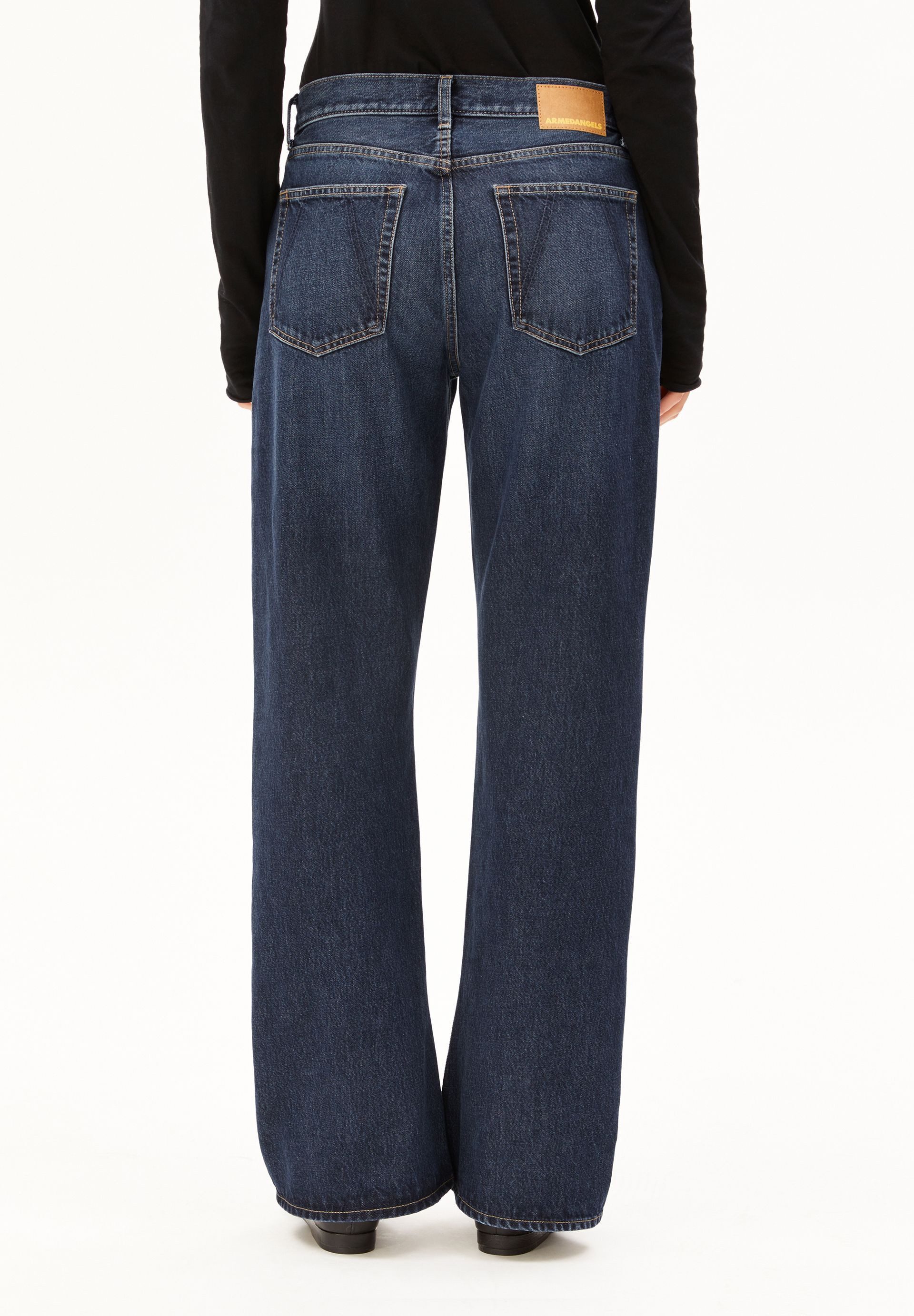 Armedangels Bootcut-Jeans AAKY Jeans aus 100% Bio-Baumwolle (Non-Stretch, Regular Fit) Mid waist – Bild 4 von 5