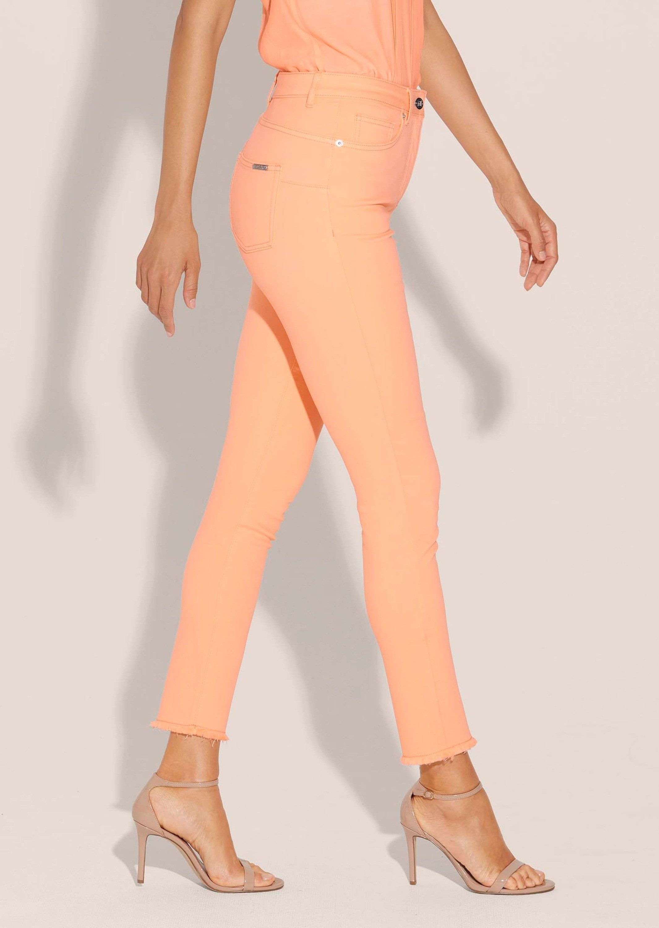 MADELEINE Gerade Jeans Mid Waist Skinny-Hose mit Fransen Fransenhose in schmale Silhouette, Five-Pocket-Stil – Bild 3 von 5