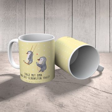 Mr. & Mrs. Panda Tasse Pinguin Oma schaukeln - Gelb Pastell - Geschenk, Muttertag, Omi, Teet, Keramik