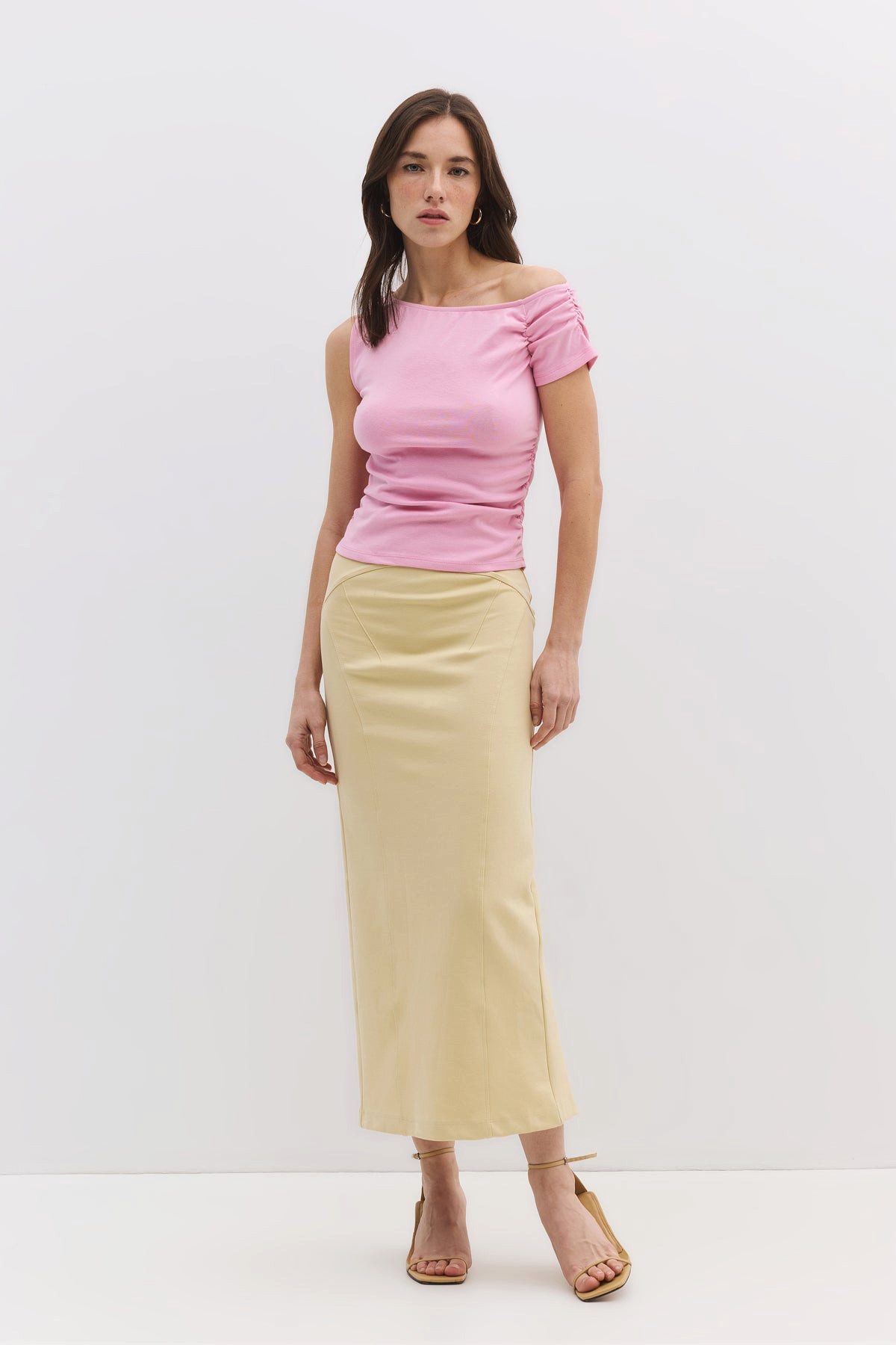 No Matter What Blusentop T-Shirt mit asymmetrischem Kragen und Raffungen