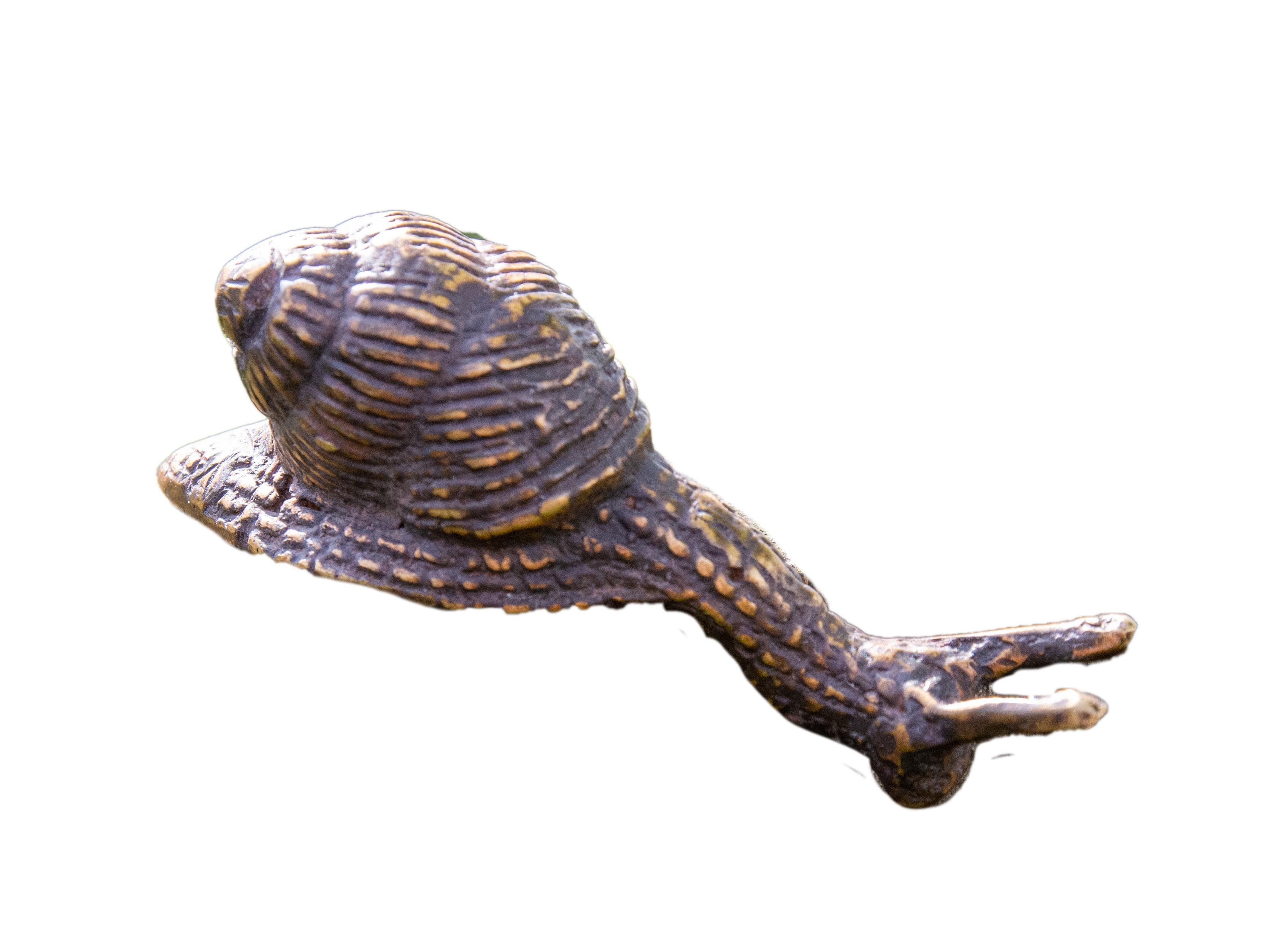IDYL Dekofigur IDYL Bronze-Skulptur Schnecke Mini gebogen, Bronze sehr robust witterungsbeständig gegen Frost und UV-Strahlung