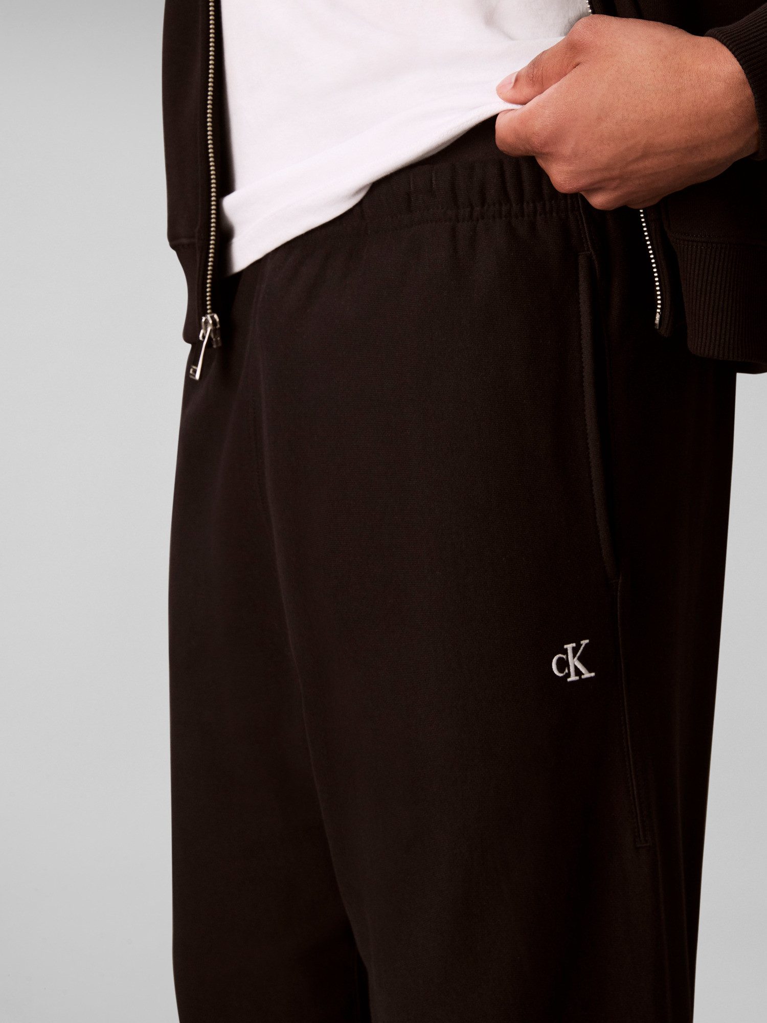 Calvin Klein Jeans Sweathose EU 350TERRY MONOGRAM JOGGER regular fit – Bild 4 von 5