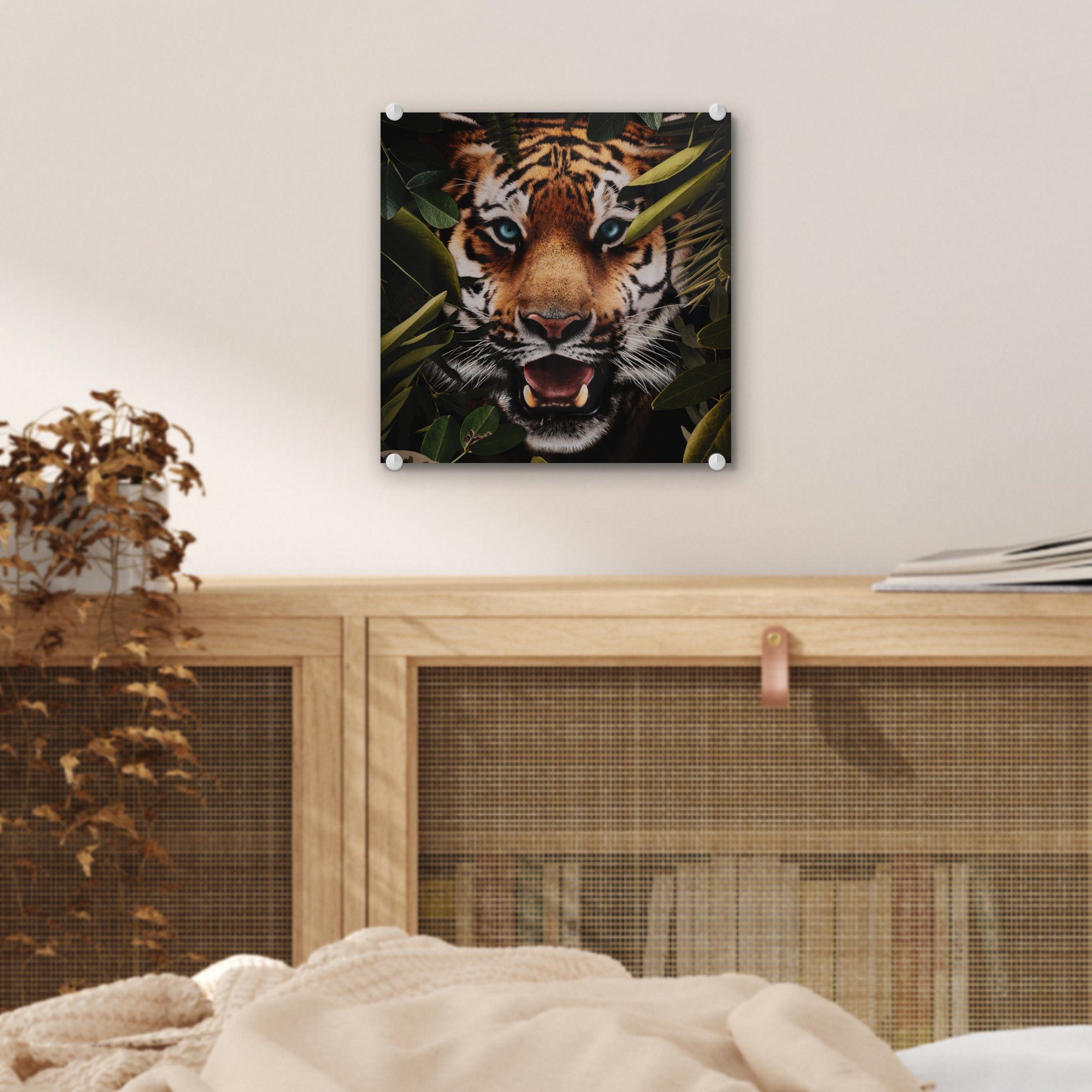 Wanddekoration (1 Tiger - auf Wandbild - Foto - Blätter, St), - Glas Bilder - auf Glas Glasbilder Dschungel Acrylglasbild MuchoWow