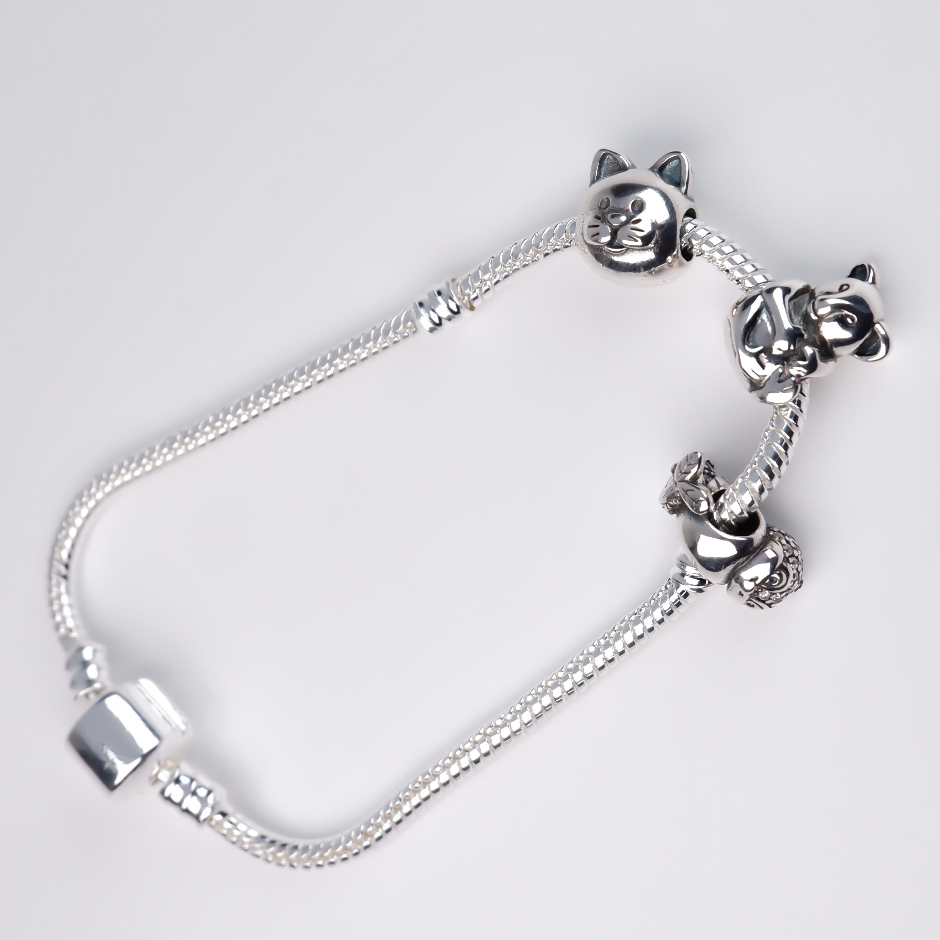 SHELAGO Bead Charm Biene Gold - versilberter Anhänger für Bettelarmbänder (1 Charm Anhänger, inkl. Schmuckverpackung), Bettelarmband Charm Tier, Geschenkidee für Freundin