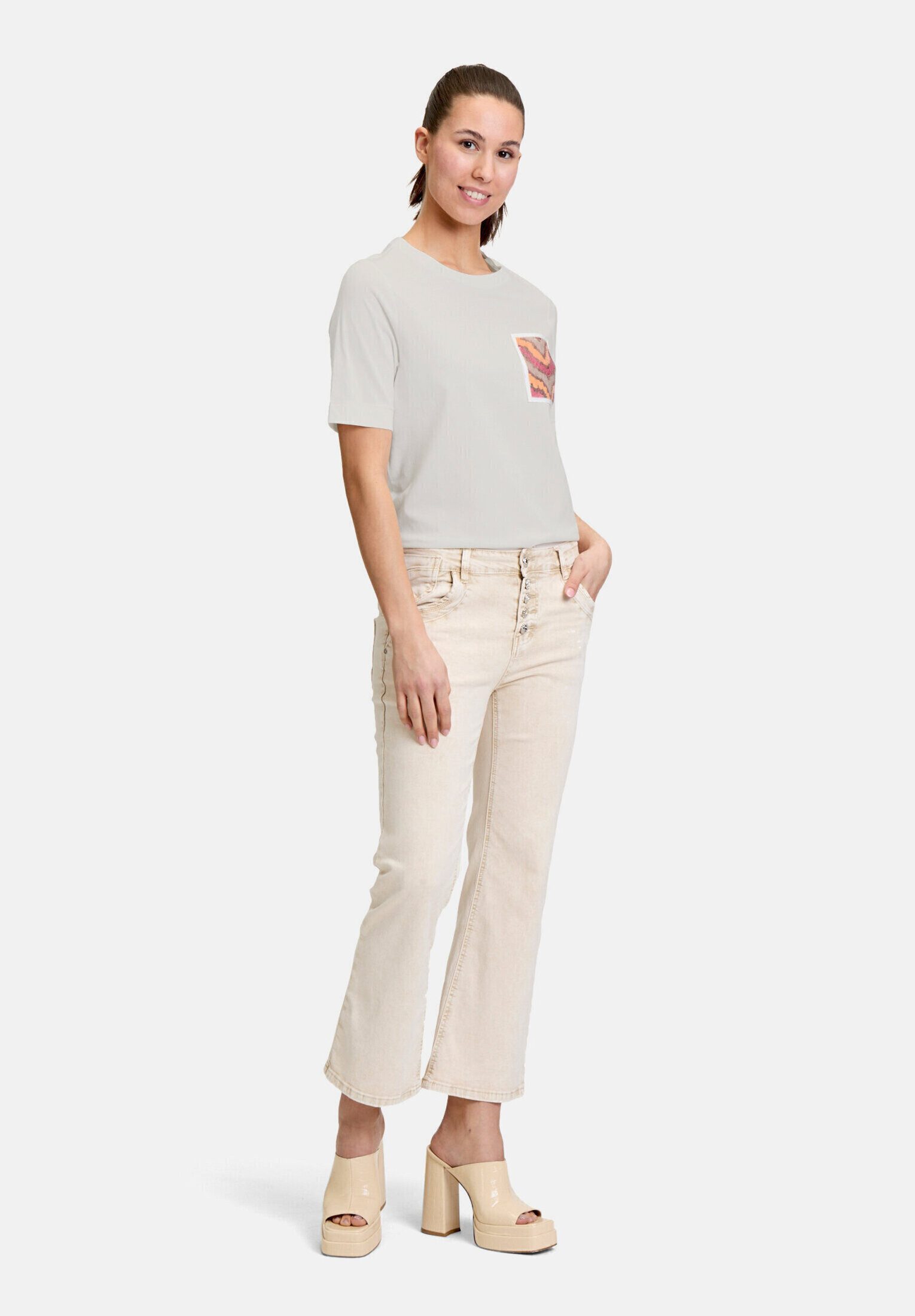 Cartoon Kurzarmshirt Damen mit Rundhalsausschnitt (1-tlg) Stickerei