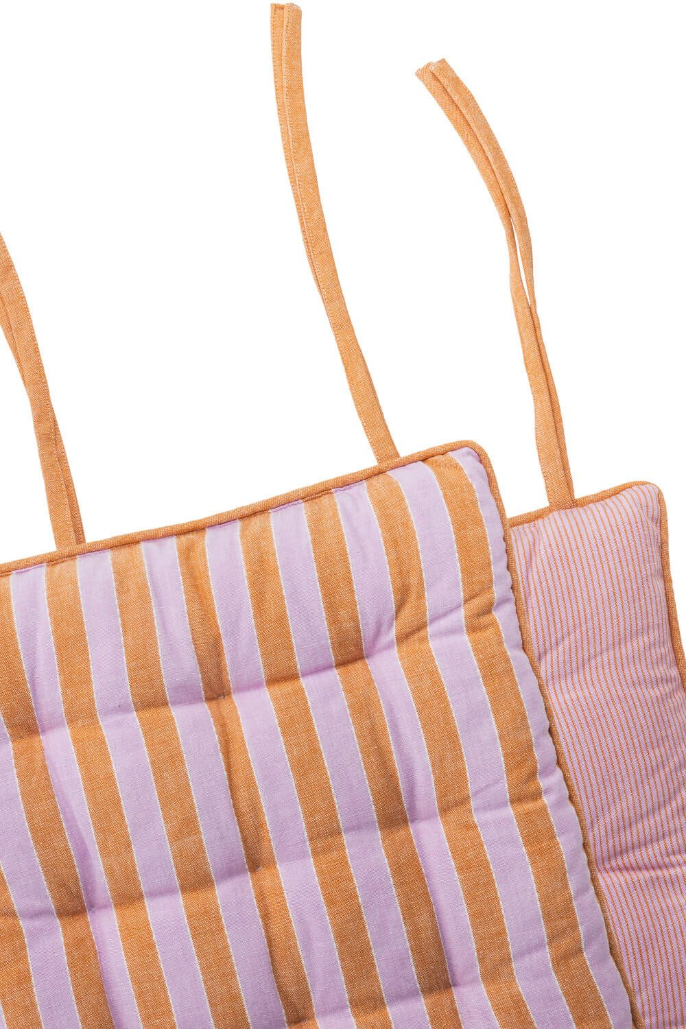 Tranquillo Sitzkissen VIVID LINES orange 40x40x4 cm Bio-Baumwoll-Bezug Bänder zum Fixieren, Stuhlkissen mit gestreiftem Design und Baumwollfüllung – Bild 4 von 5