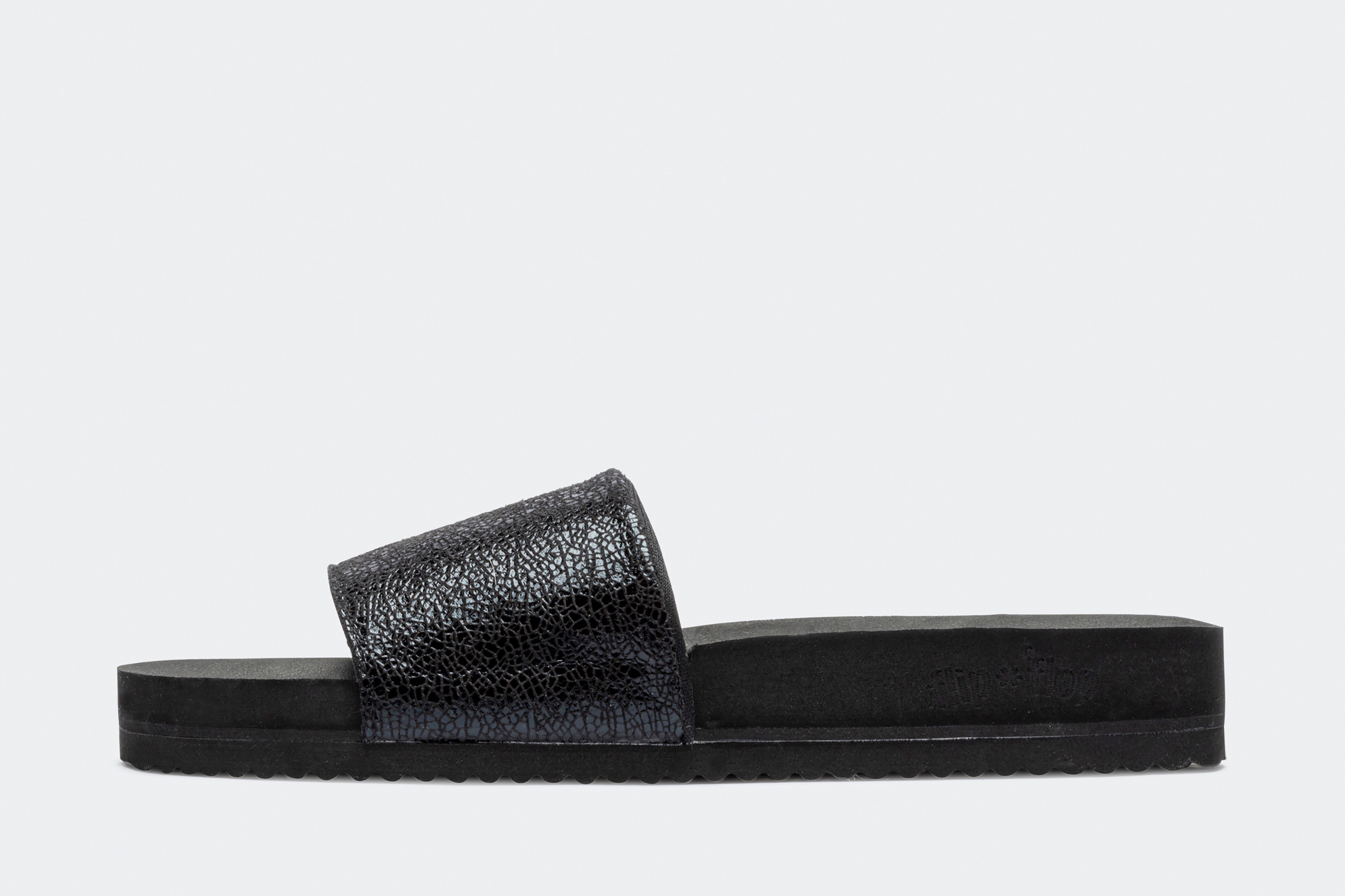 Pantolette mit pool metallic Flip schwarz Metallic cracked Effekt Crush Flop