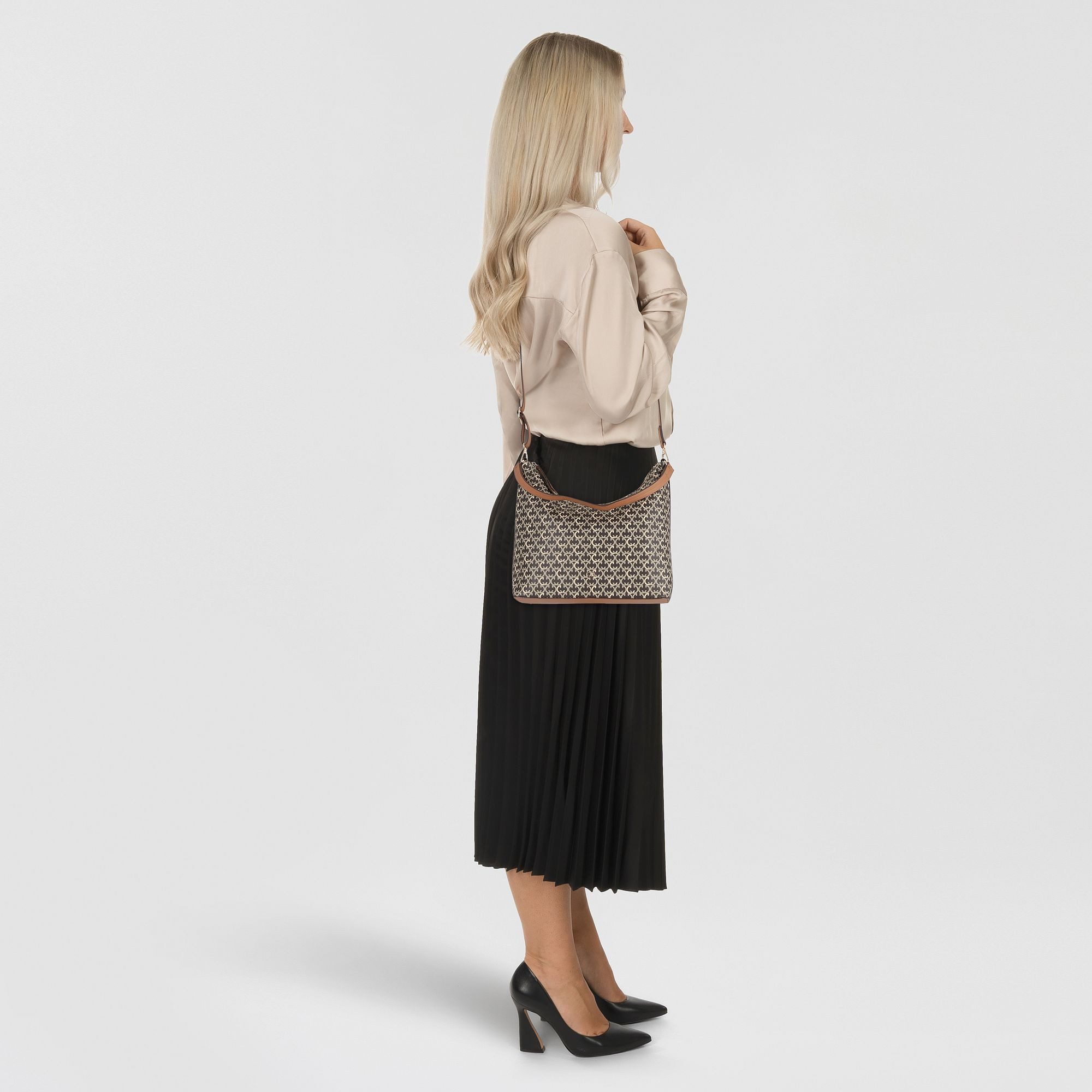 GERRY WEBER Schultertasche Aeon, Polyurethan