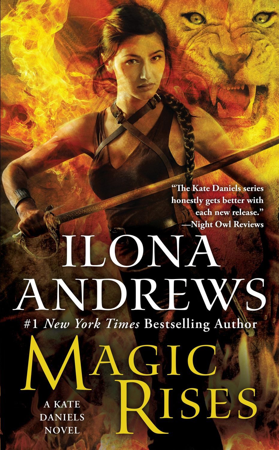 Magic Rises / Ilona Andrews