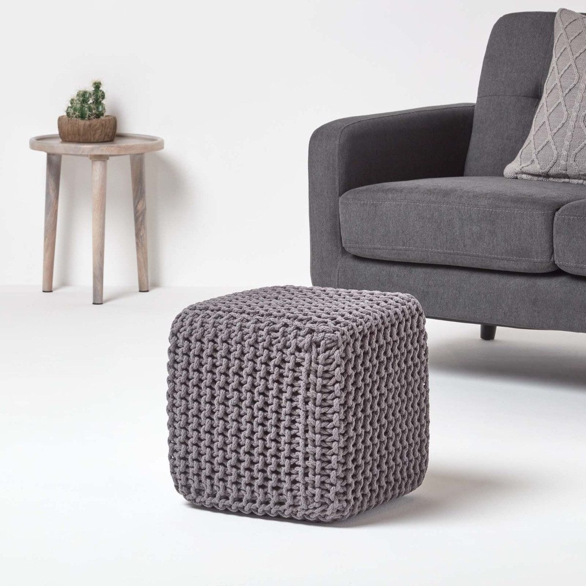 Homescapes Pouf Gestrickter Sitzwürfel 100% Baumwolle, grau – Bild 2 von 5