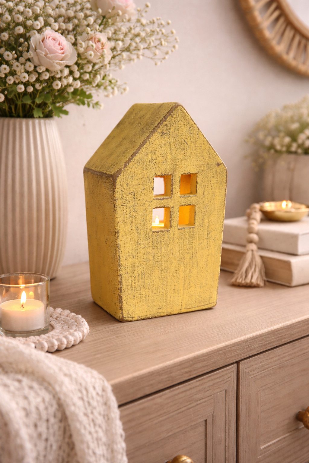 finehomegarden Dekoobjekt Zement Lichterhaus gelb – Höhe 19,5cm + 22,5 cm Deko Haus für Licht (1 St), Teelichthaus für Wohnbereich 2Größen wählbar