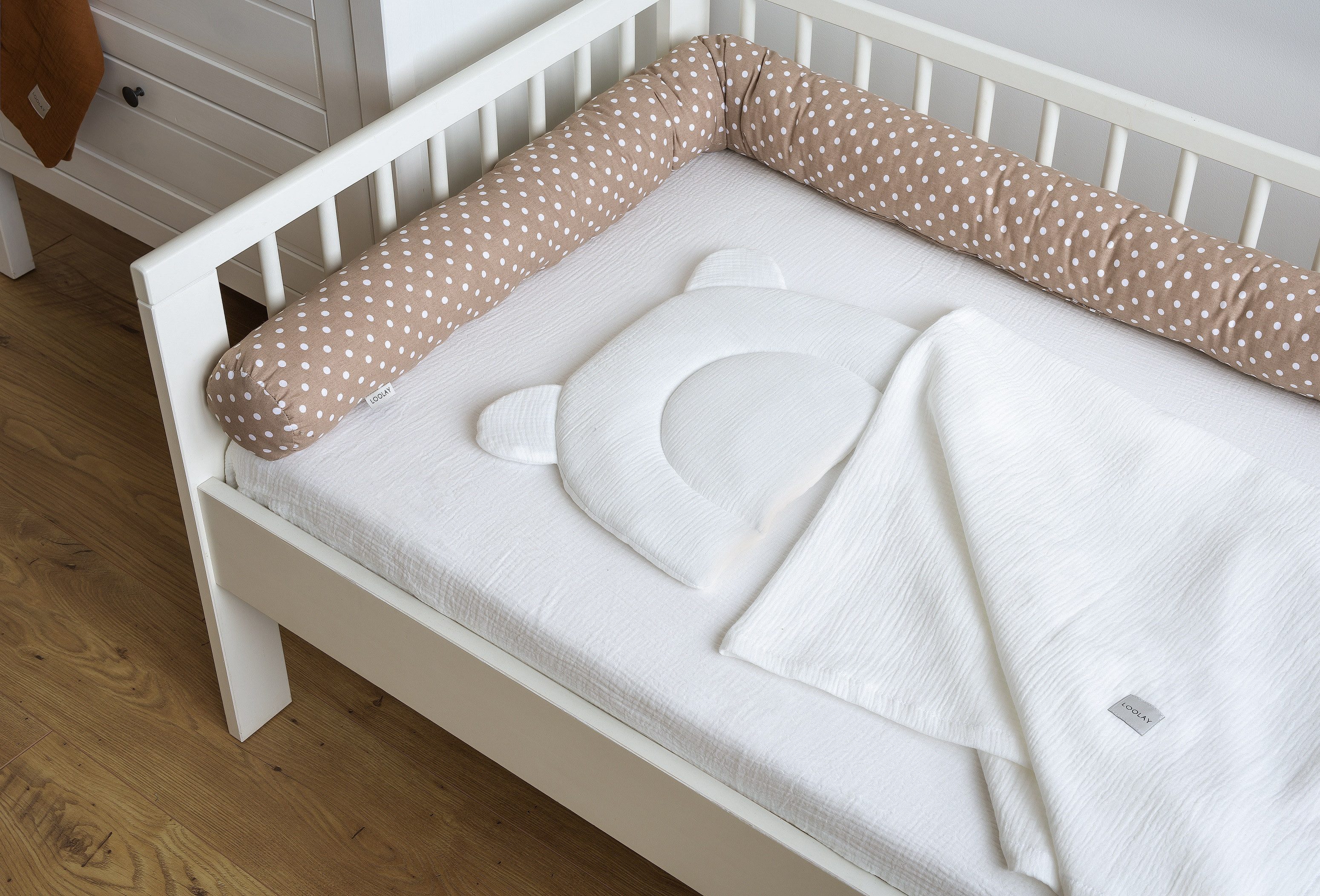 Loolay Nestchenschlange BRAUN Punkte BIO-Baumwolle Multifunktion PREMIUM Bettschlange Taupe, (Bettumrandung Krabbeldecke Babybett Umrandung Schlange Bett Kopfsc – Bild 2 von 5