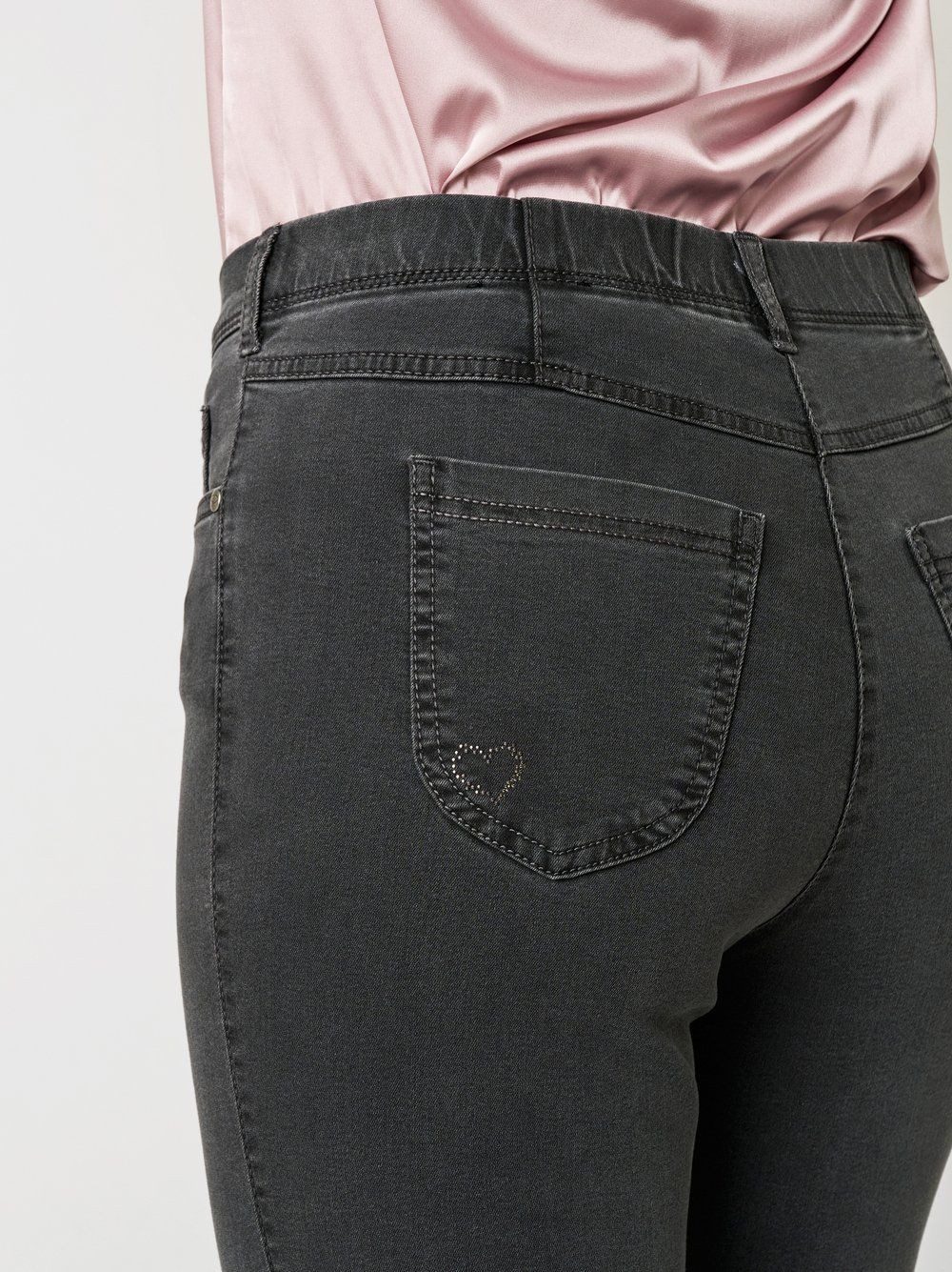 Relaxed by TONI Chinos