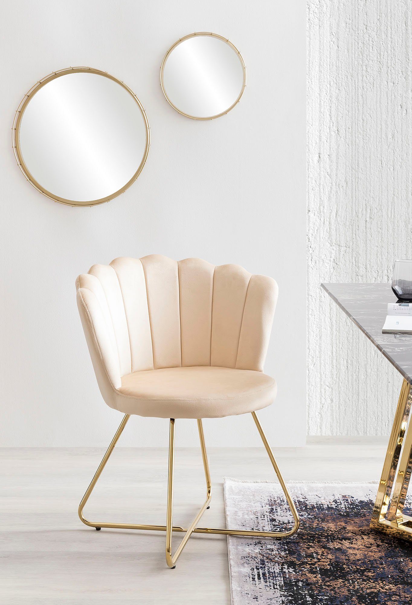 SalesFever Polsterstuhl Komfortabler Stuhl im eleganten Design (Set, 2 St), Muschel-Design
