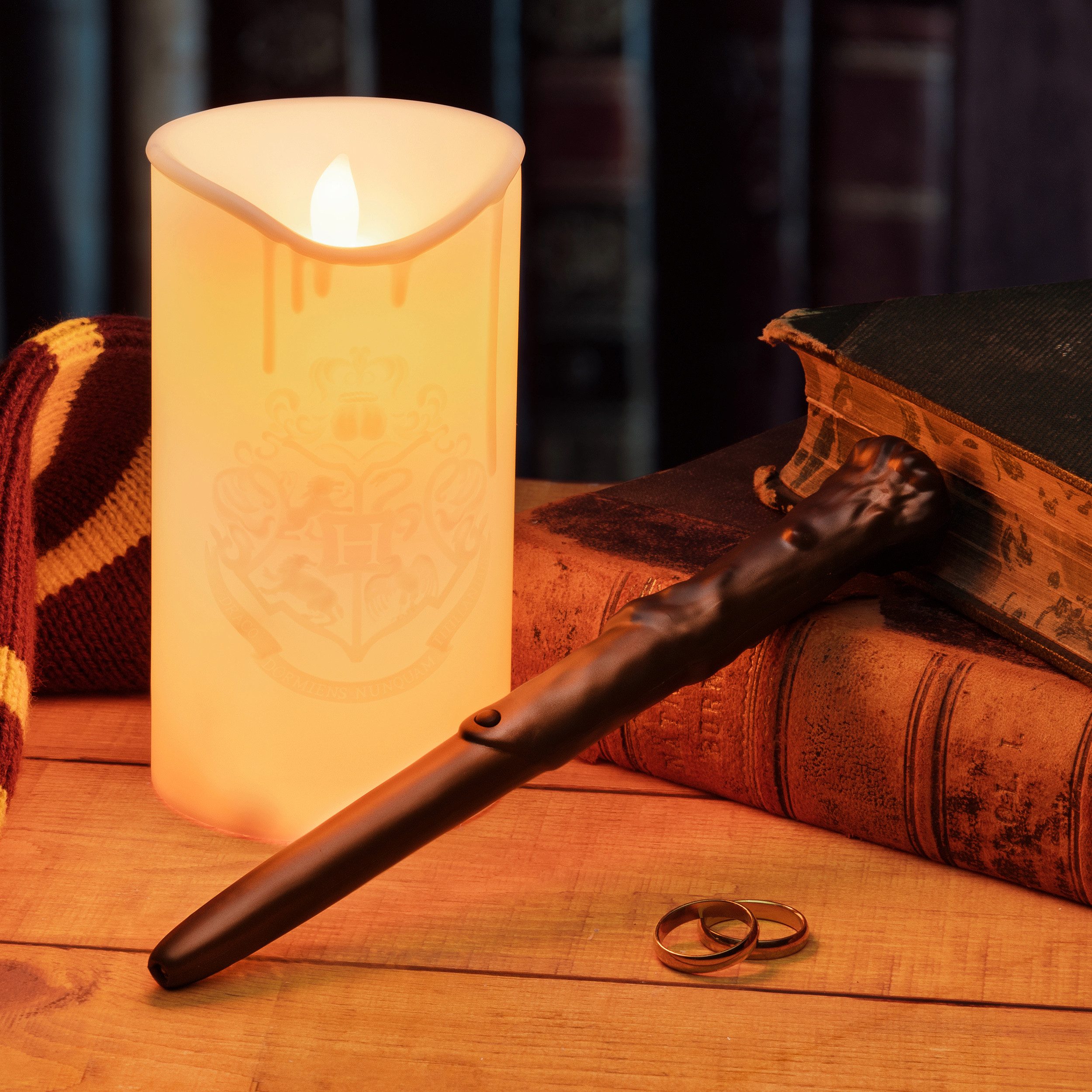 Paladone LED Dekolicht Harry Potter LED-Kerze mit Zauberstab-Fernbedienung, LED fest integriert