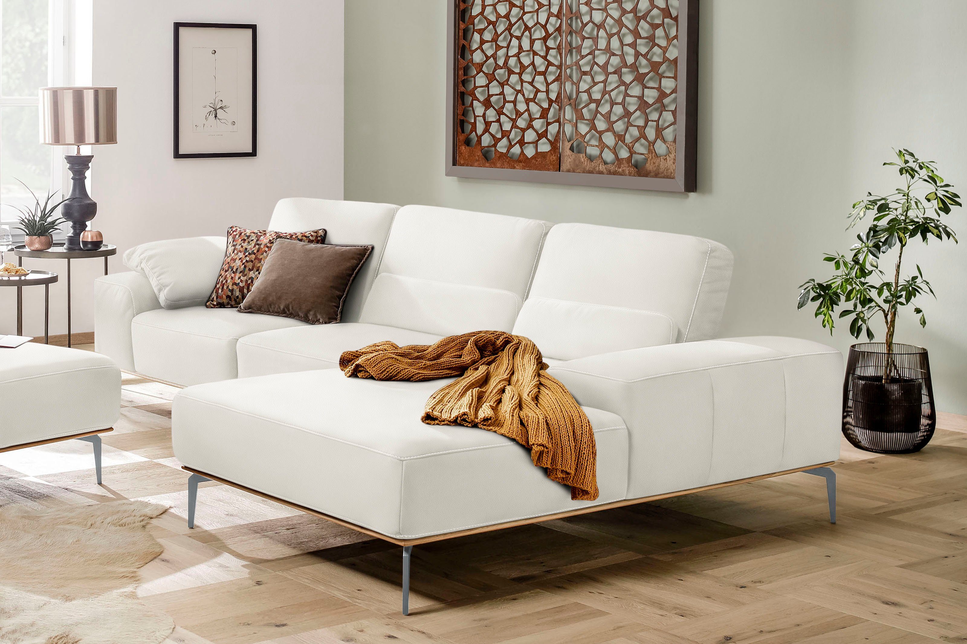 W.SCHILLIG Ecksofa run, Designsofa mit tollem Sitzkomfort, bequem, L-Form, mit elegantem Holzsockel, Füße in Silber matt, Breite 319 cm