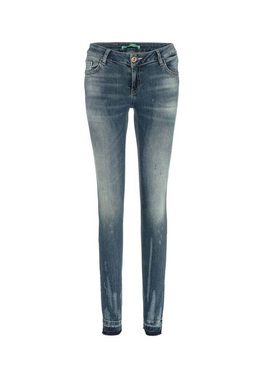 Cipo & Baxx Bequeme Jeans mit trendigen Used-Elementen