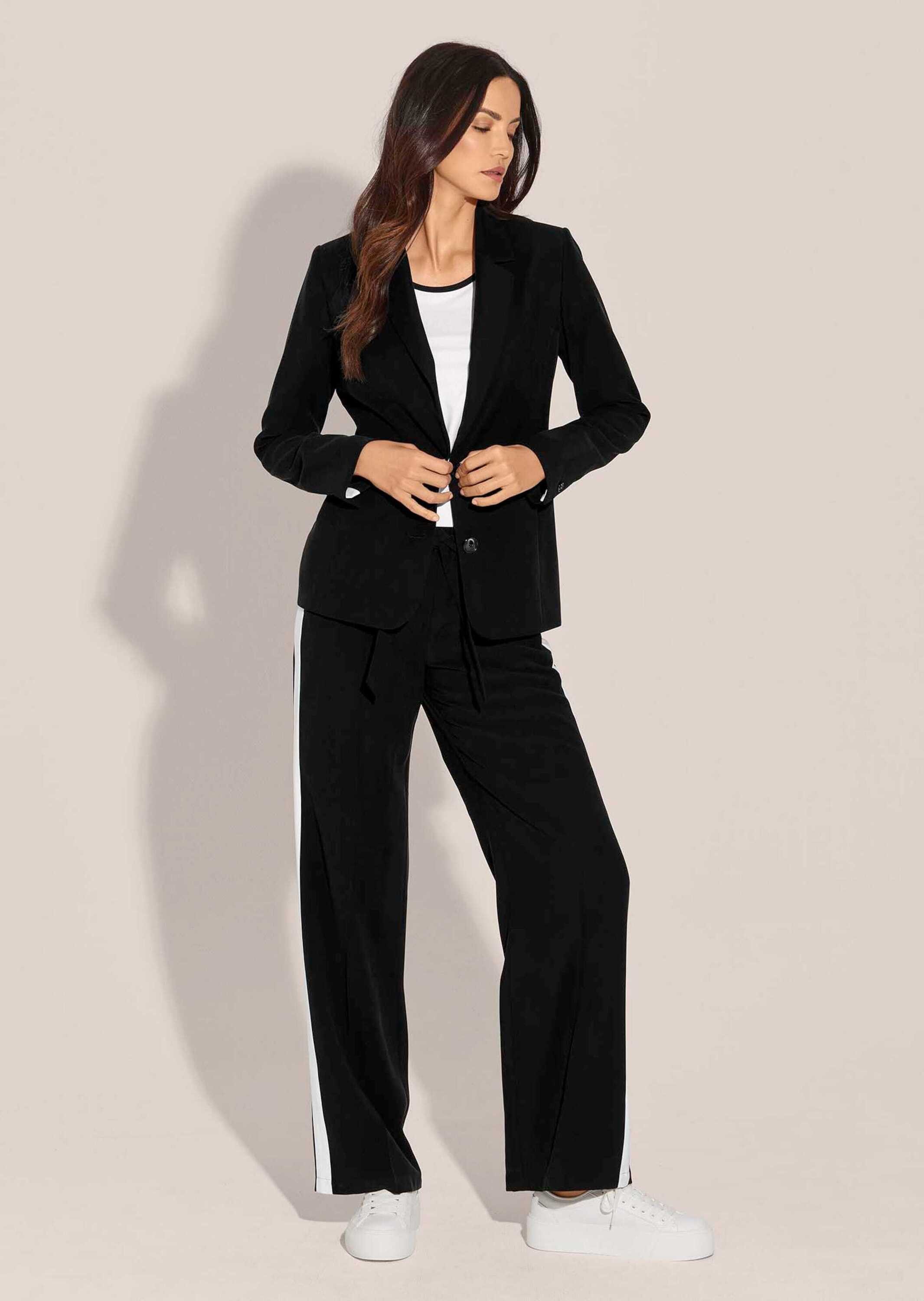 MADELEINE Kurzblazer Blazer mit Kontrast-Akzenten günstig online kaufen