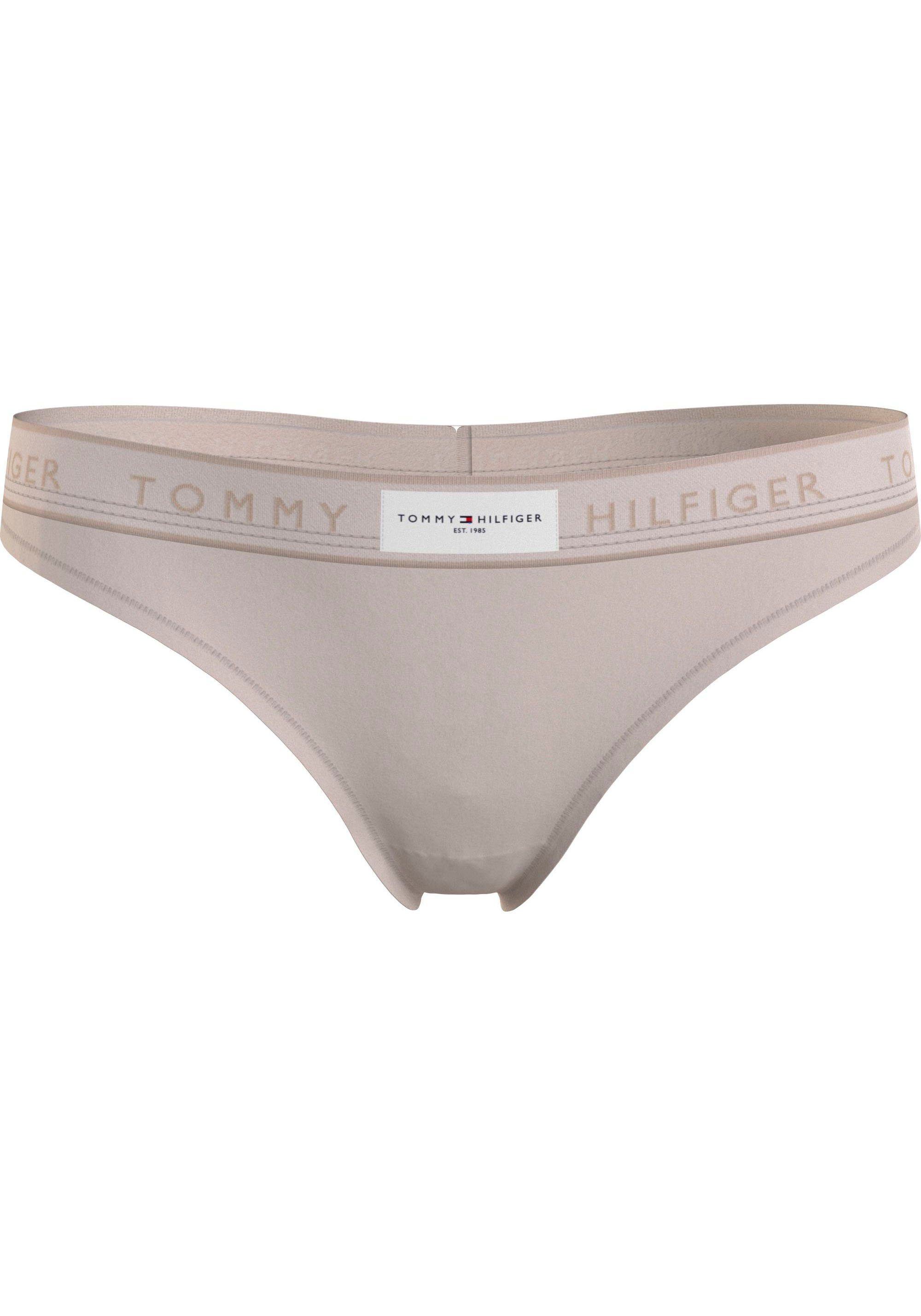 Tommy Hilfiger Underwear String THONG (EXT SIZES) mit Tommy Hilfiger Logobund Chasmere_Creme
