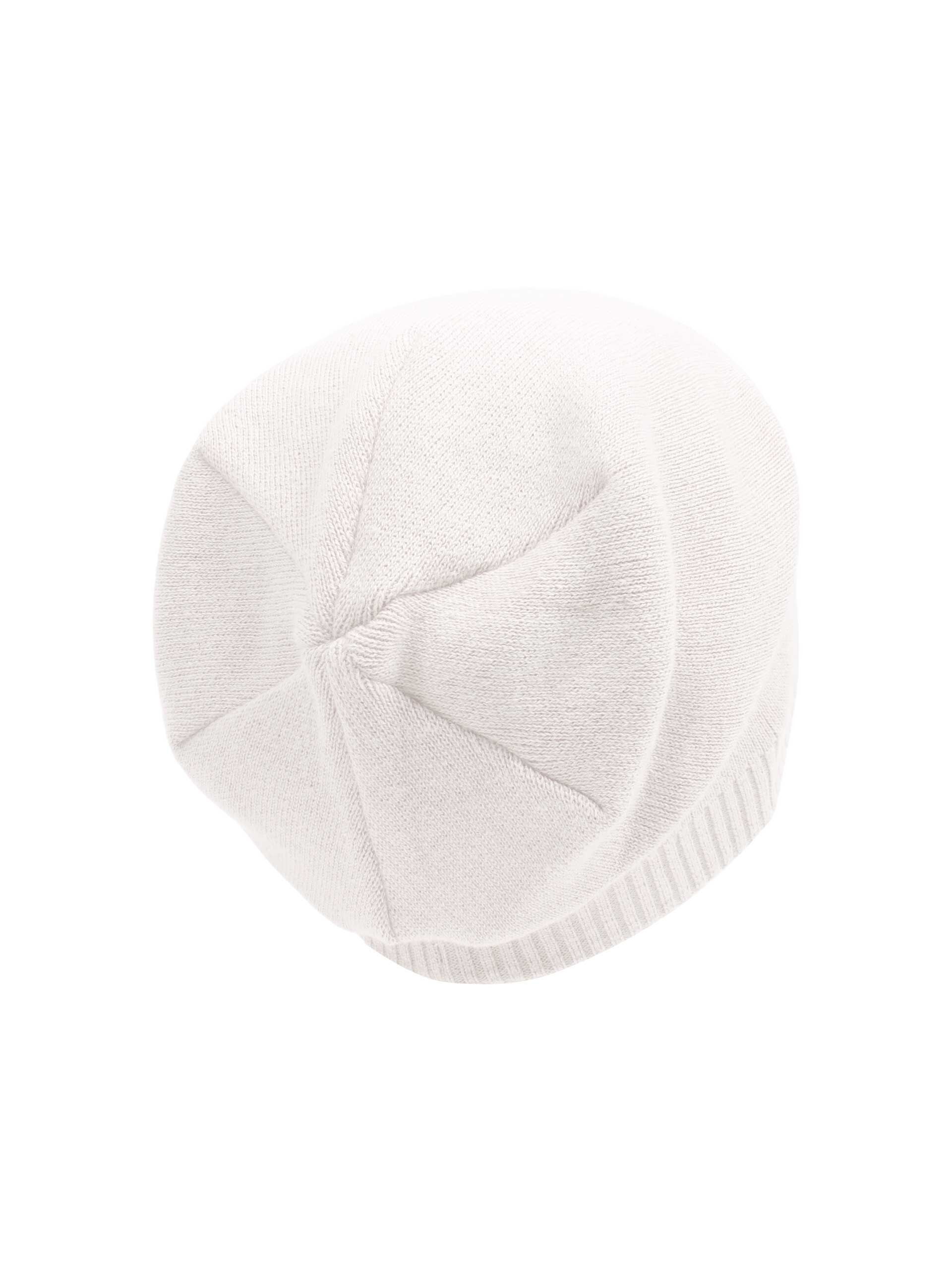 Samaya Beanie Elen am Hinterkopf fixiert
