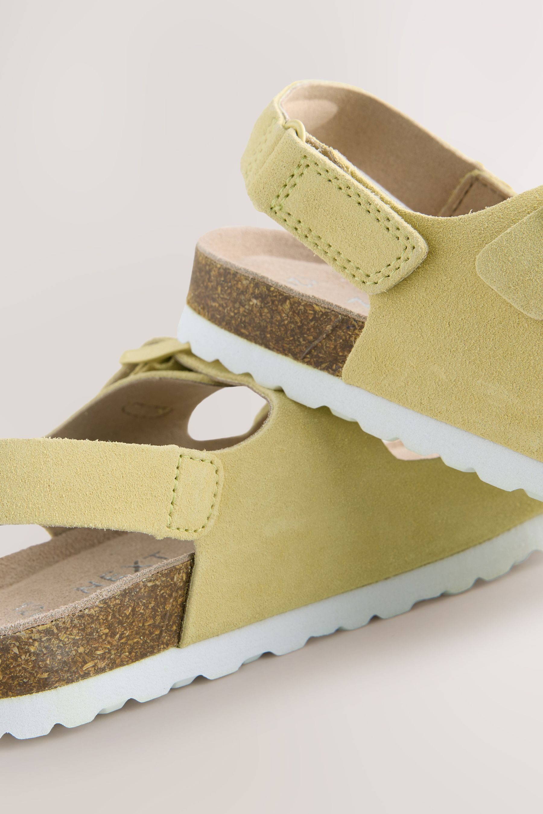 Next Sandale mit Korkfußbett und Klettverschlussriemen günstig online kaufen