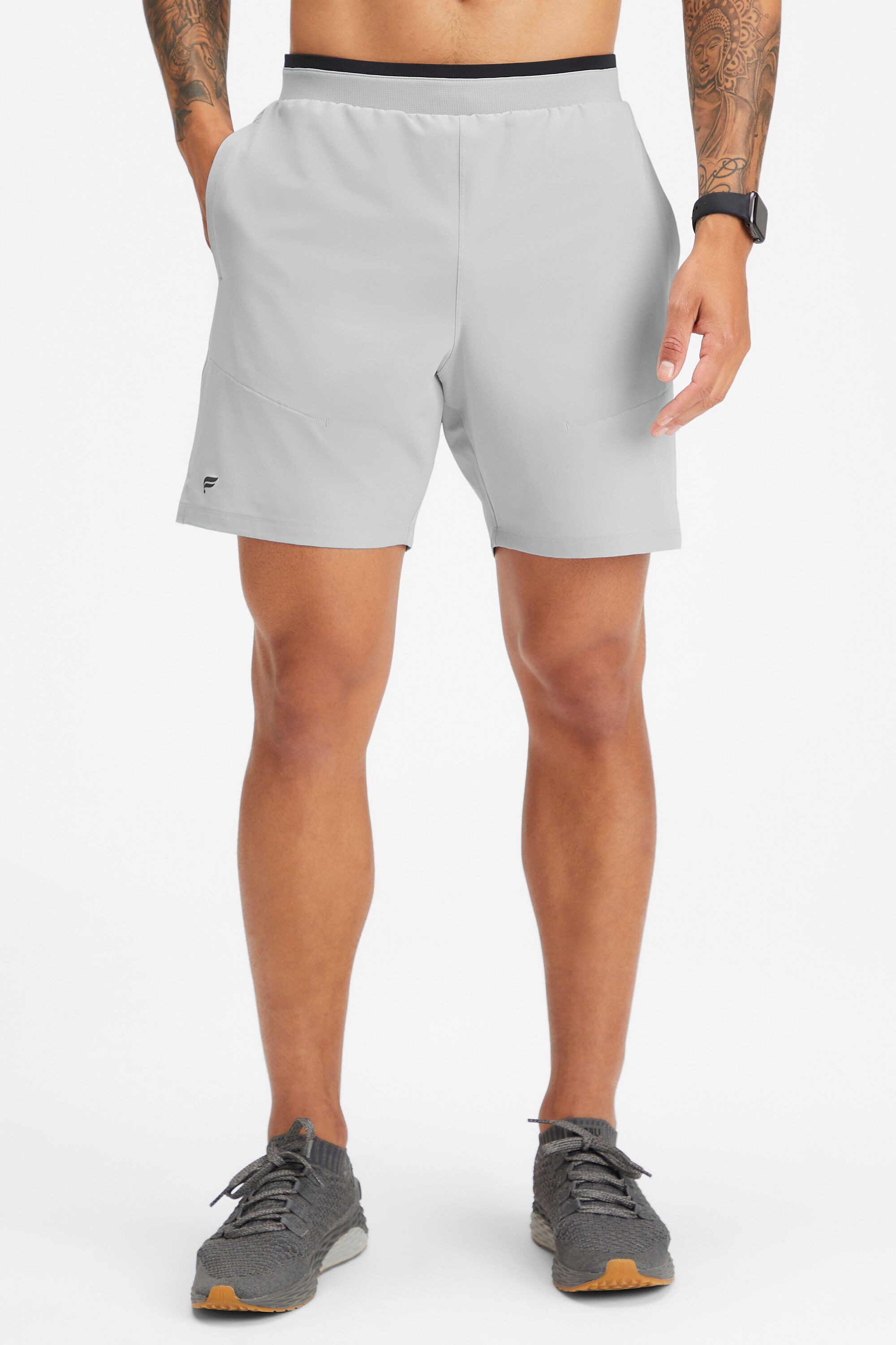 Fabletics Shorts The Fundamental Short mit Innenhose 18cm mit praktischen Taschen