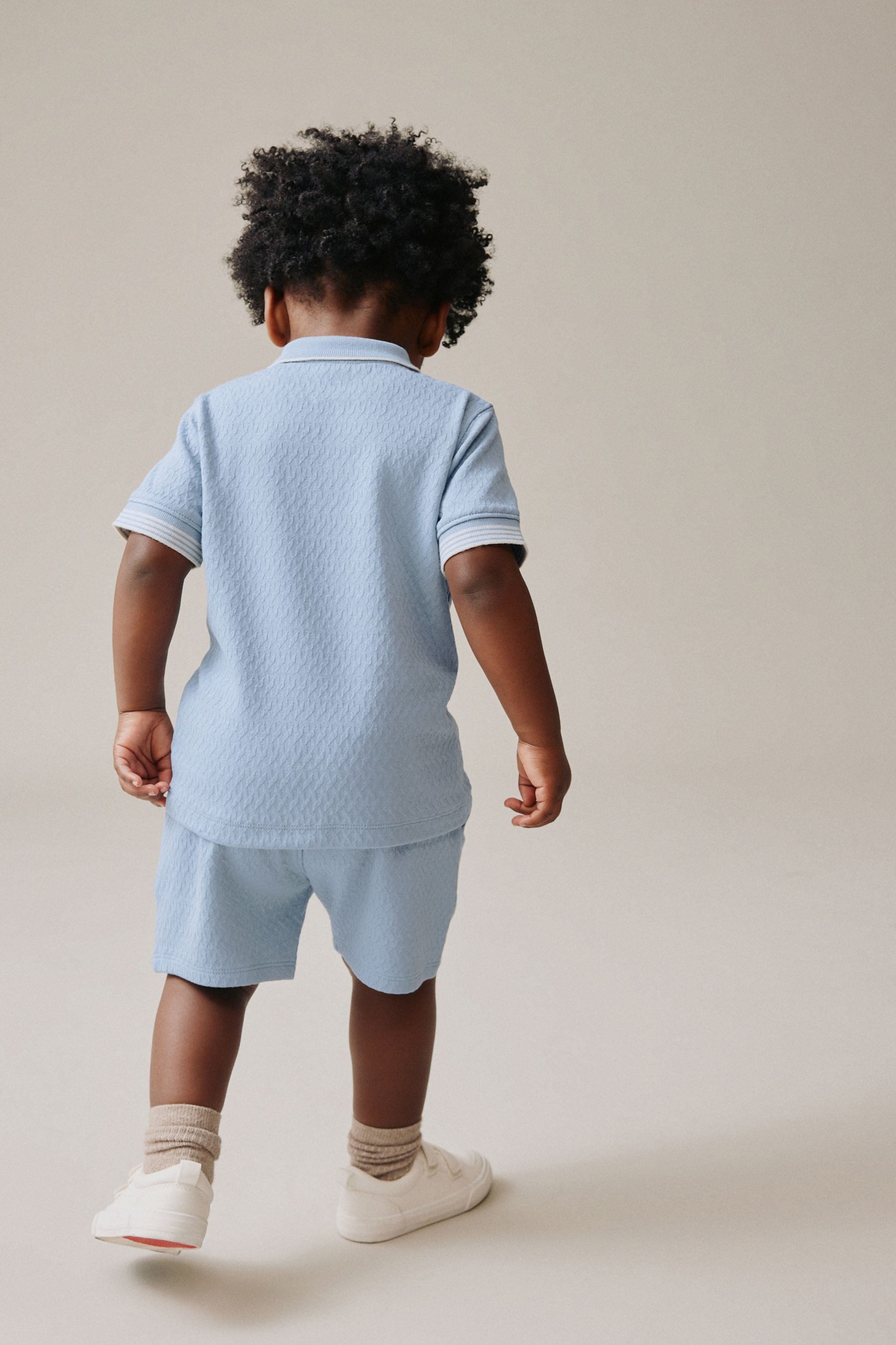 Next Shirt & Shorts Kurzarm-Polohemd mit Reißverschluss und Shorts (2-tlg)