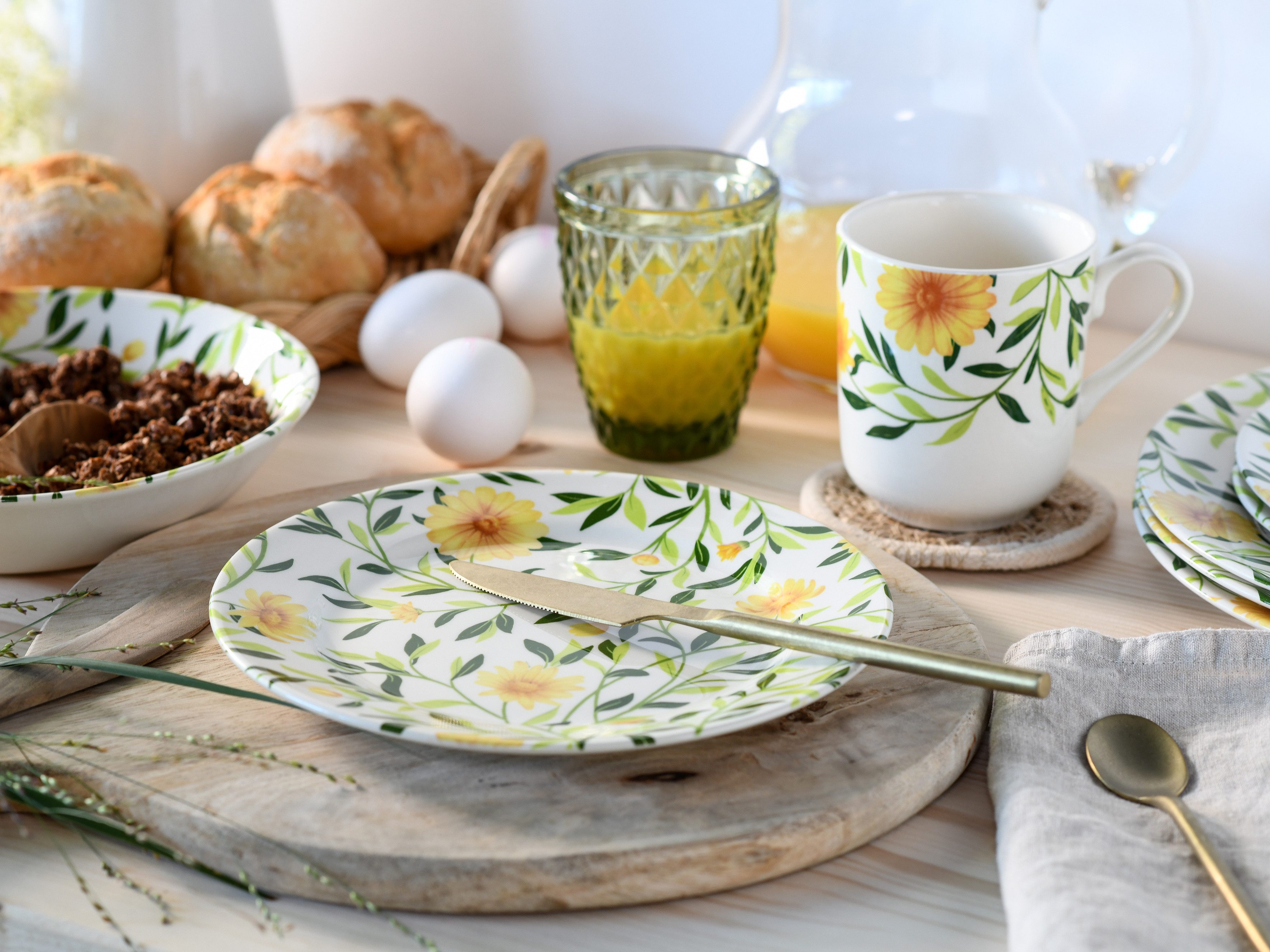 CreaTable Kombiservice Amarilla, Kombi-Service 16-tlg (16-tlg), 4 Personen, Steingut, Blumendekor, Blättermotiv