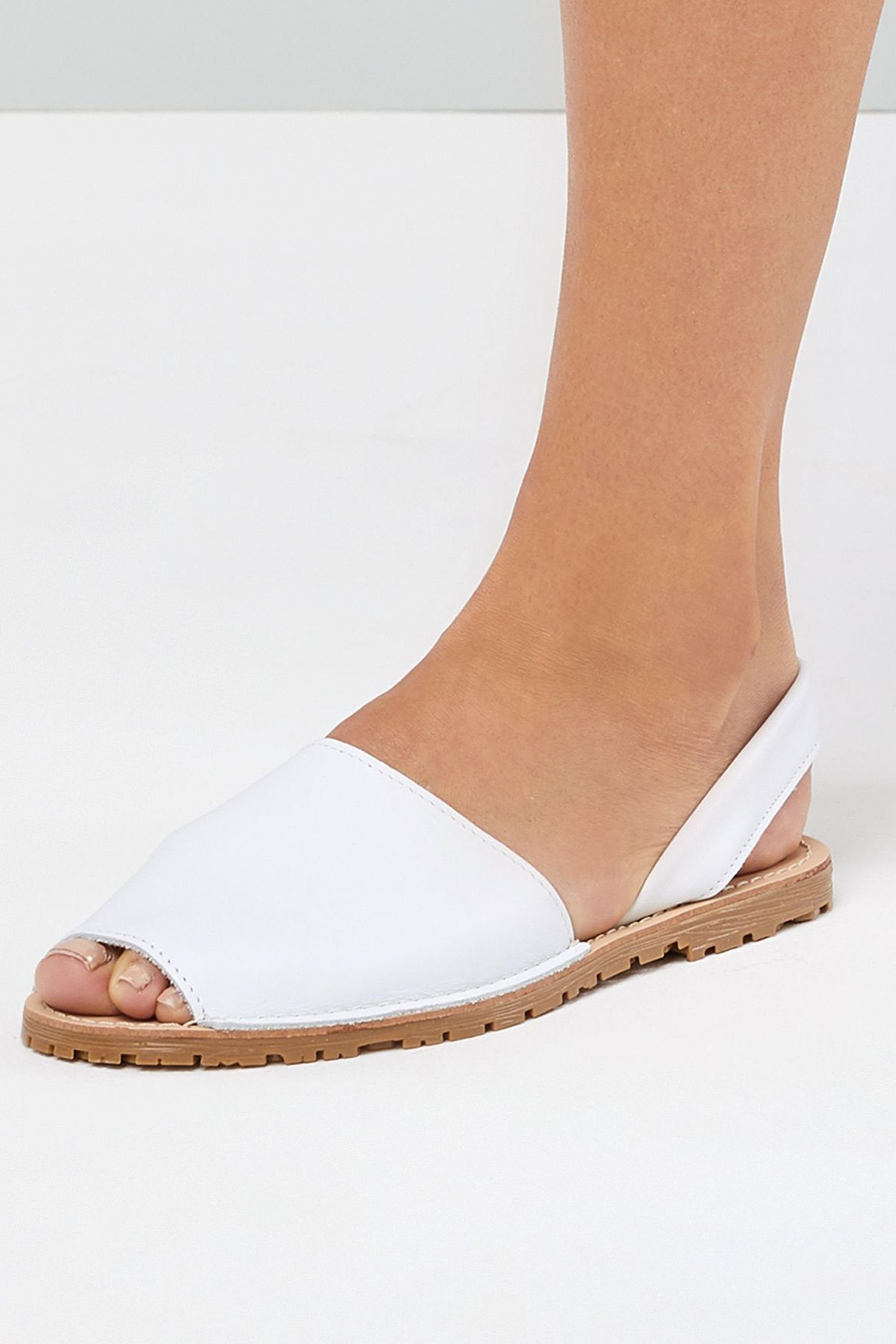 White Next Sandale Regular (1-tlg) Leather - Strandsandale