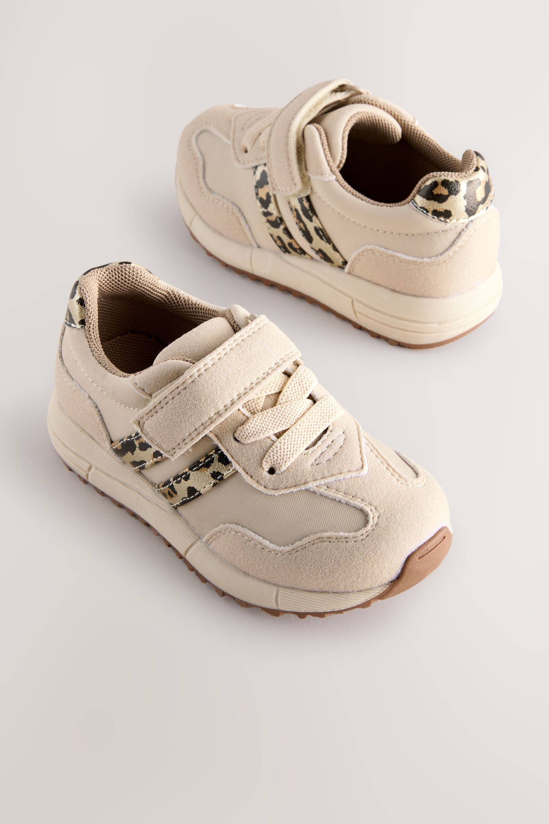 Next Sneaker mit Klettverschluss und Elastikschnürung Sneaker (1-tlg)