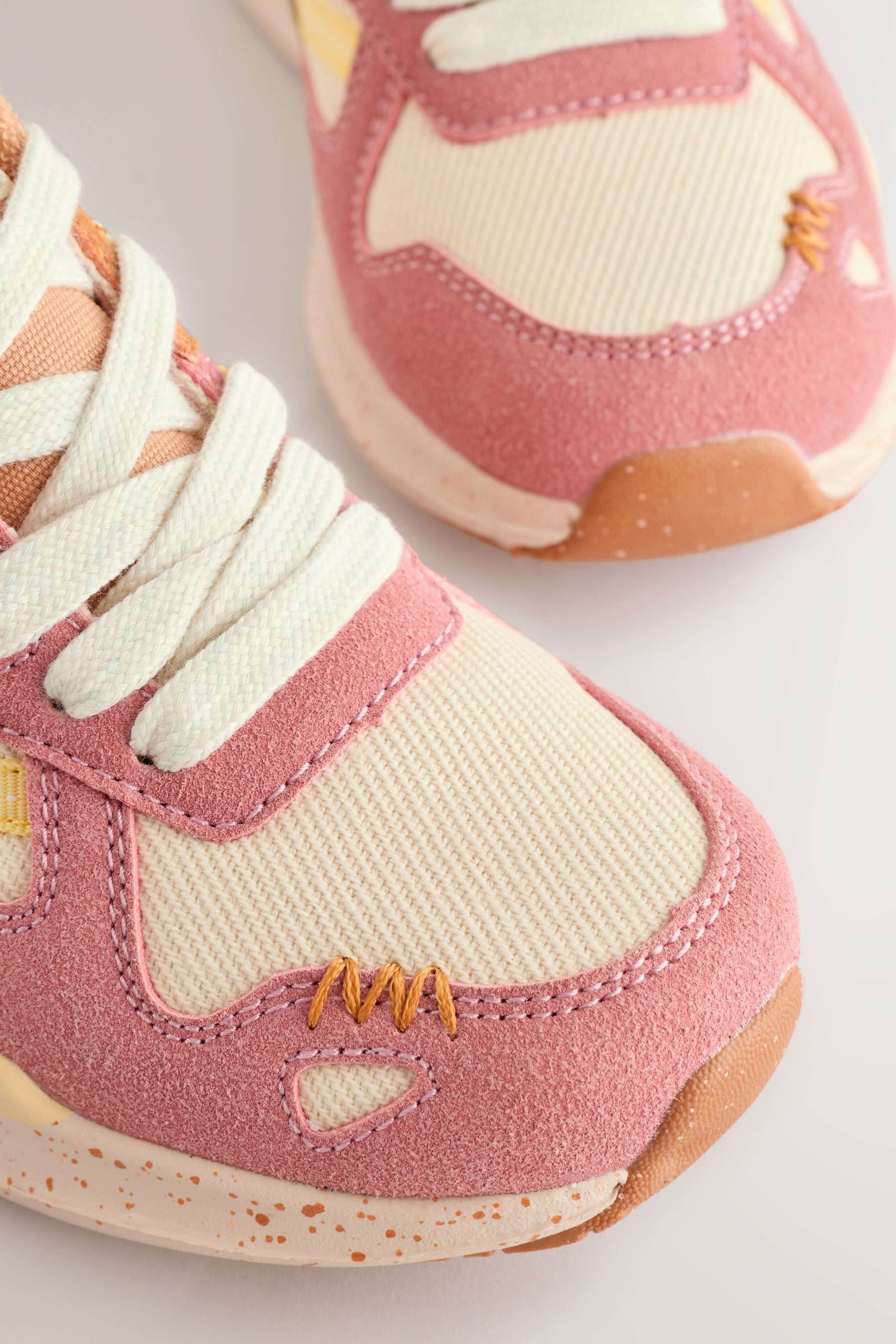 Next Sneaker zum Schnüren mit Farbblock-Design Sneaker (1-tlg)